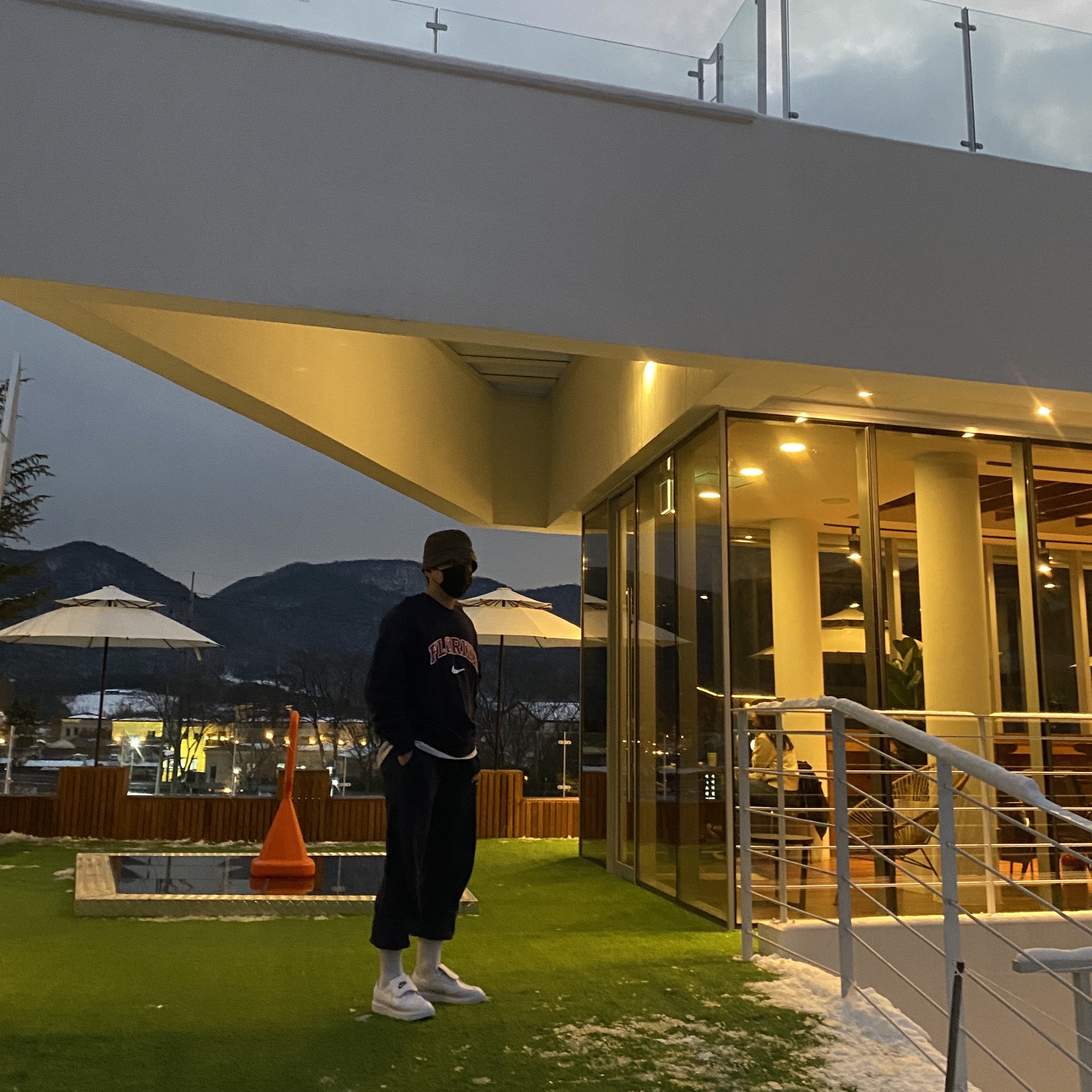 Nike x Peaceminusone Kwondo1 White, IAB Studio Long Sleeve Light Gray ์ฐฉ์ฉ ์คํ์ผ