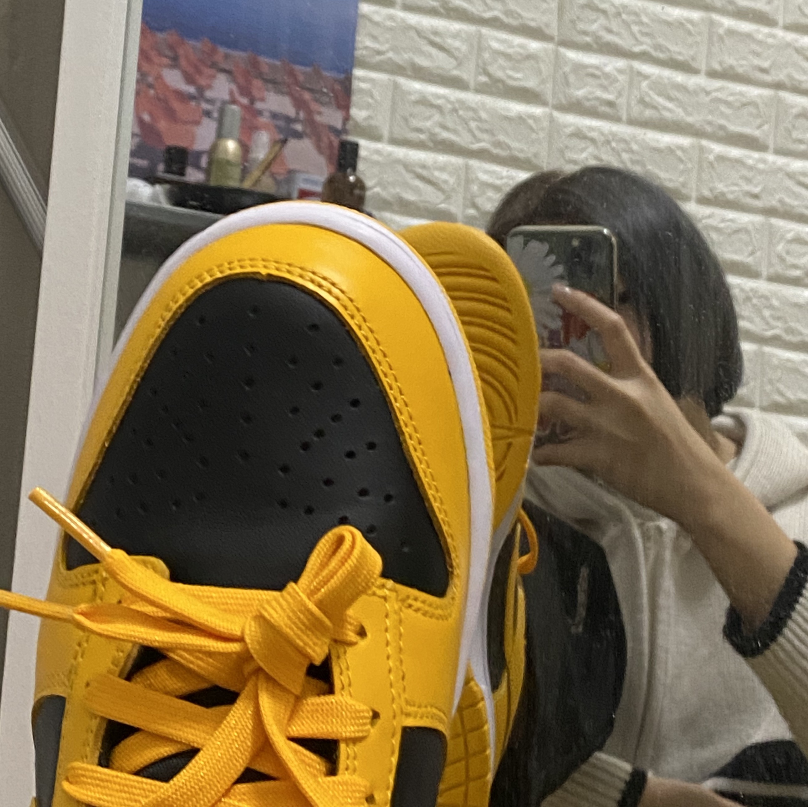 Nike Dunk Low Retro Championship Goldenrod 착용 스타일