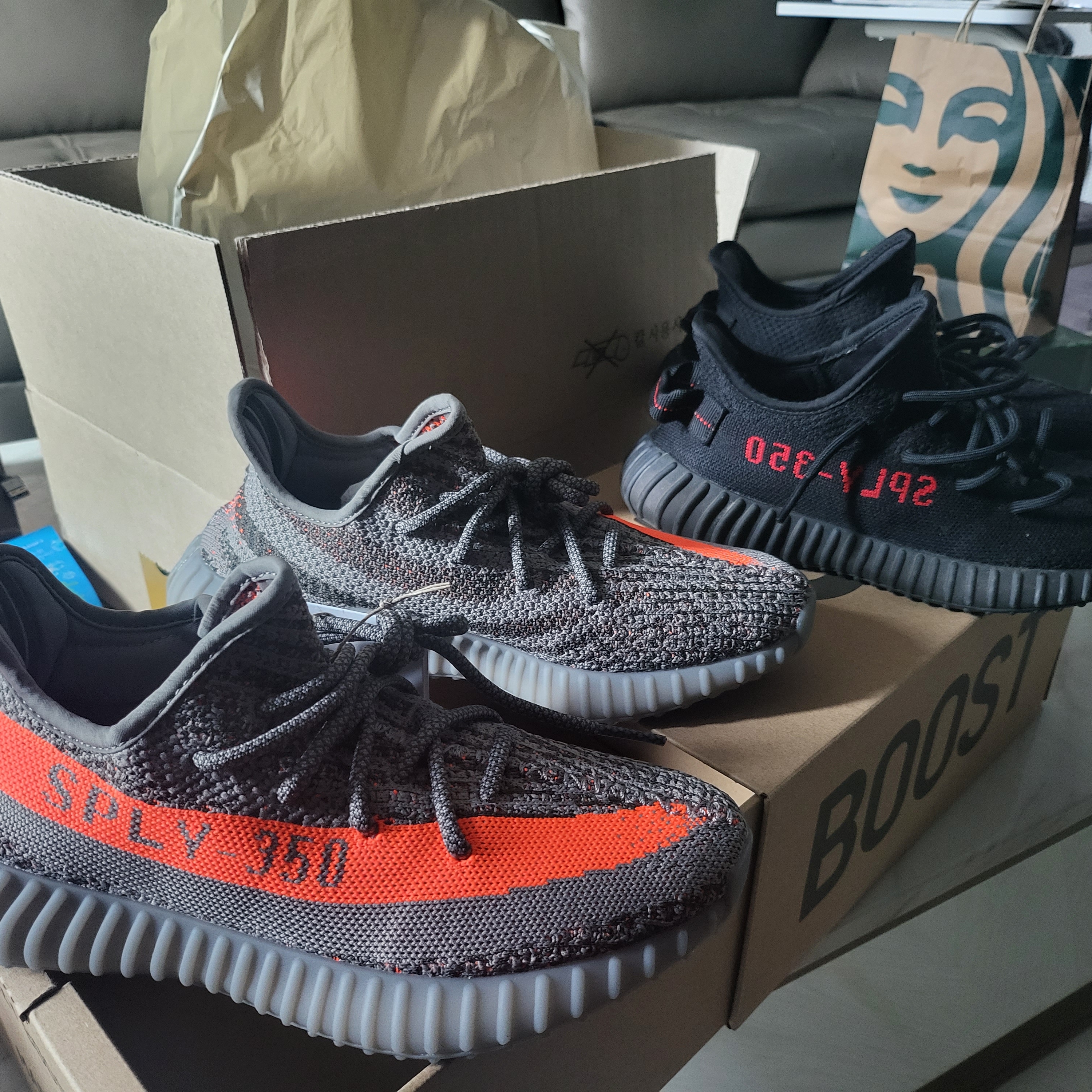 Adidas Yeezy Boost 350 V2 Beluga - Reflective, Adidas Yeezy Boost 350 V2 Black Red 2020 착용 스타일