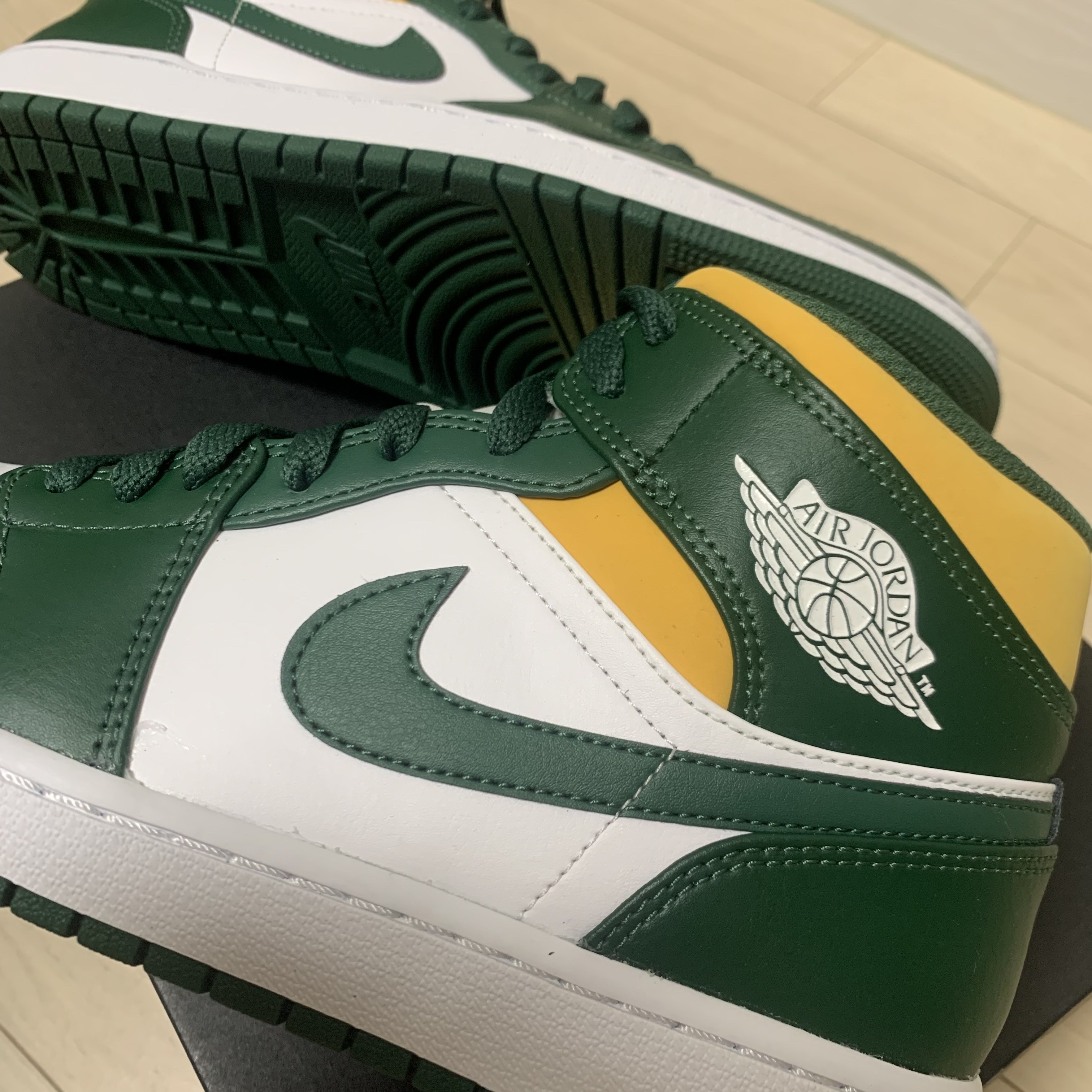 Jordan 1 Mid Sonics 2021 착용 스타일 - 1