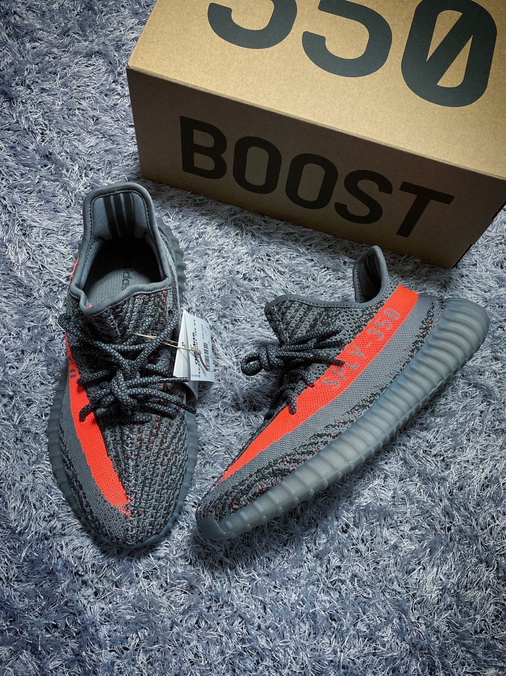 Adidas Yeezy Boost 350 V2 Beluga - Reflective 착용 스타일