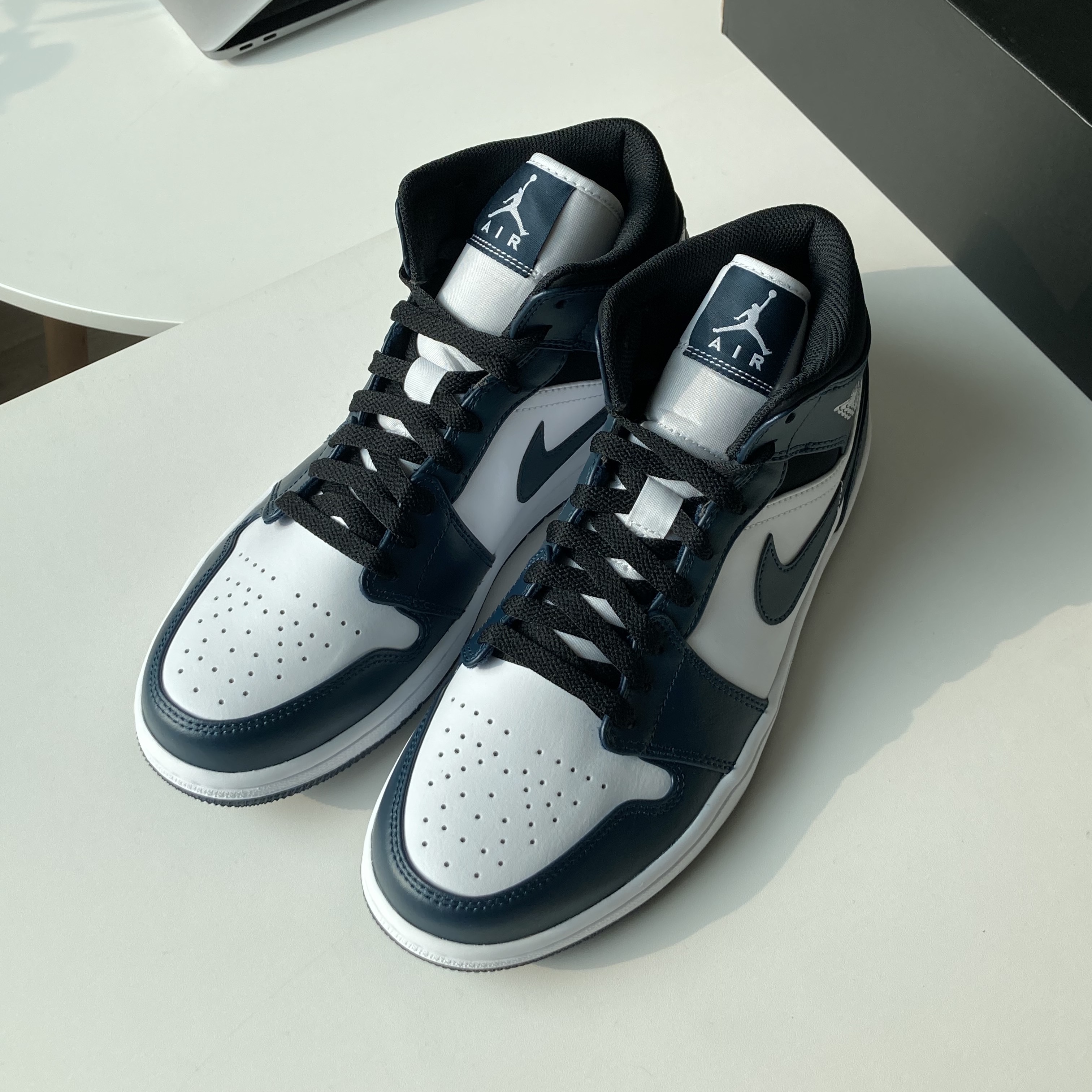 Jordan 1 Mid Dark Teal 착용 스타일