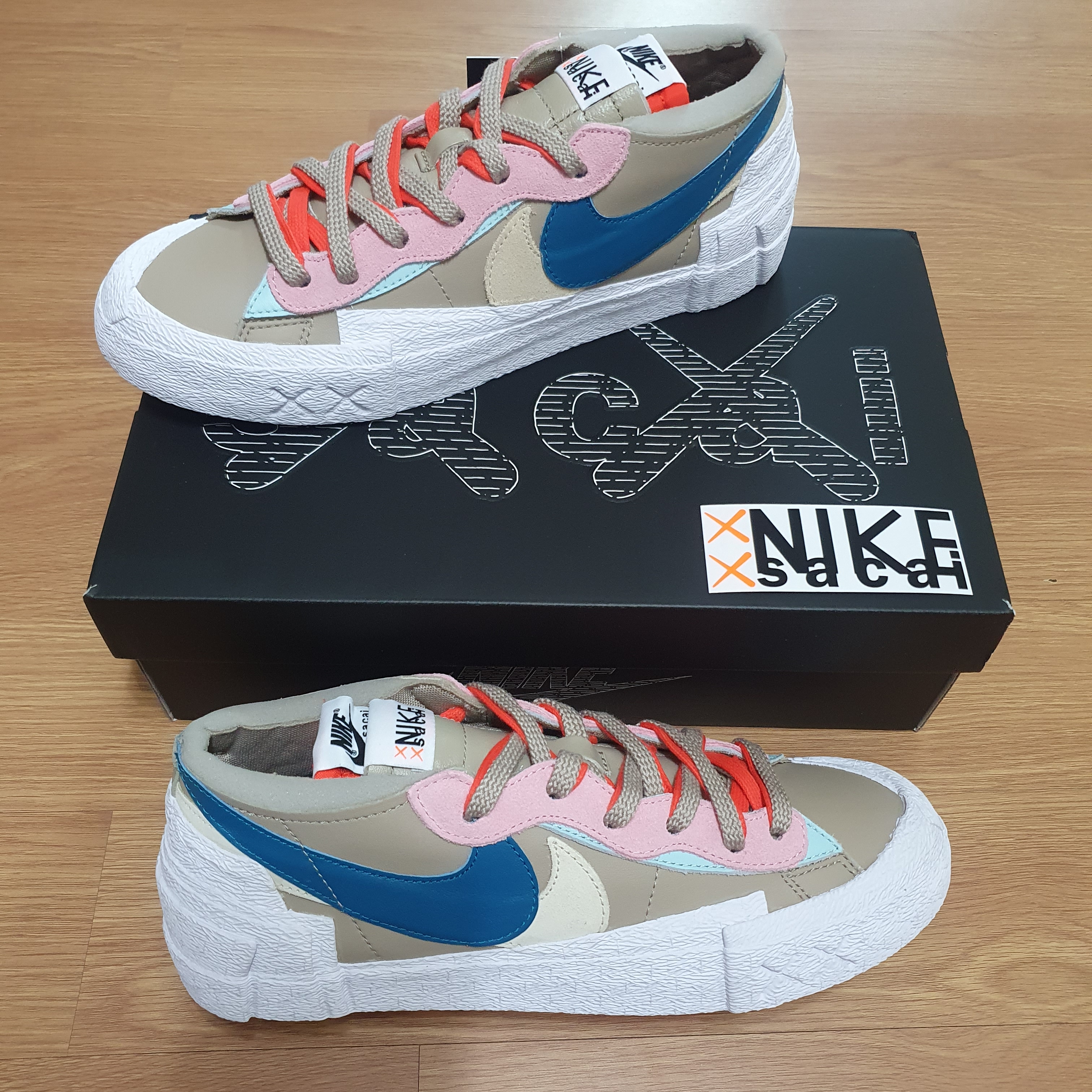 Nike x Sacai x Kaws Blazer Low Reed, Nike x Sacai x Fragment LDWaffle Blackened Blue 착용 스타일 - 1
