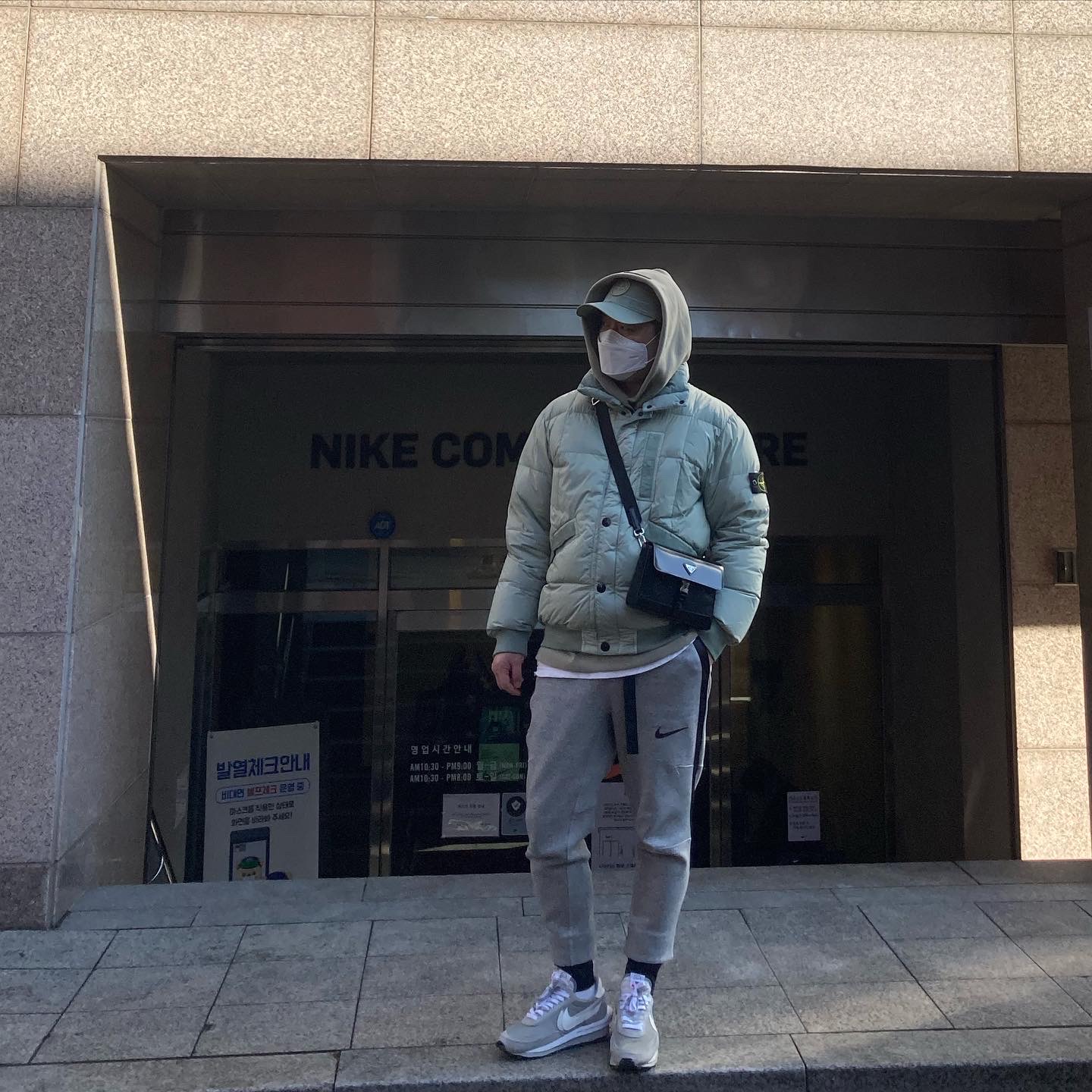 Nike x Sacai NRG Fleece Pants Dark Grey Heather - US/EU, Nike x Sacai x Fragment LDWaffle Light Smoke Grey 착용 스타일
