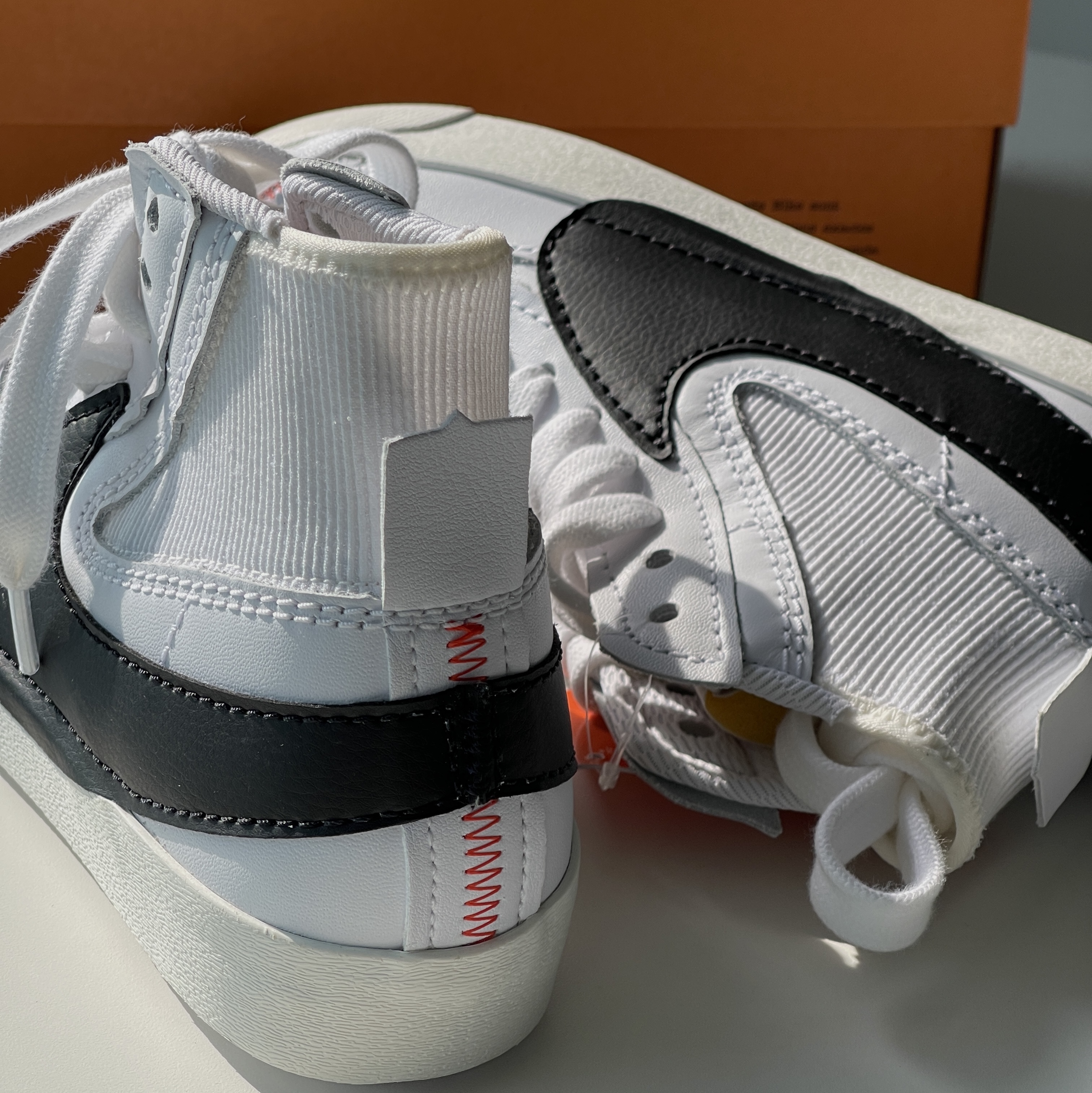 Nike Blazer Mid '77 Jumbo White and Black 착용 스타일 - 4