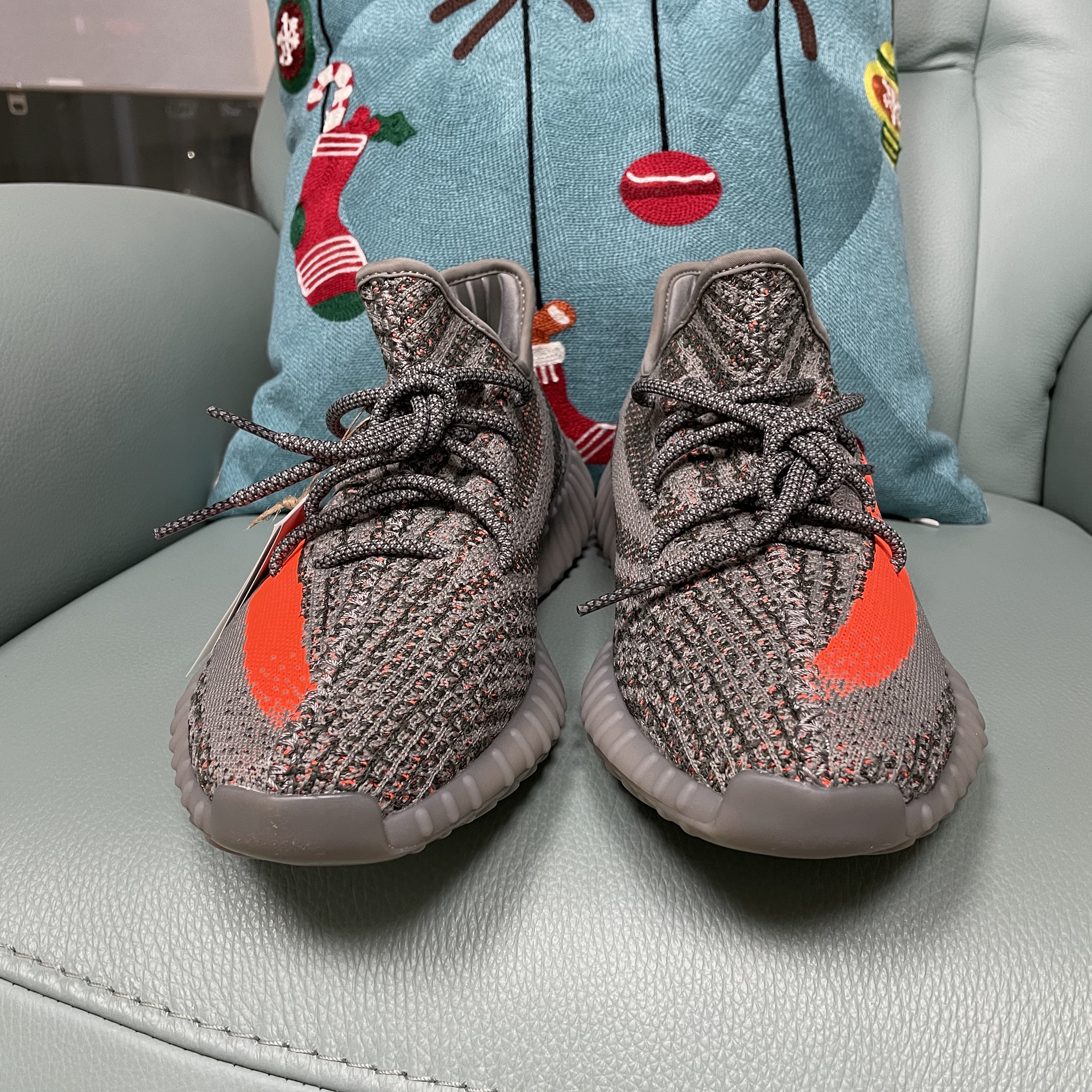 Adidas Yeezy Boost 350 V2 Beluga - Reflective 착용 스타일 - 3