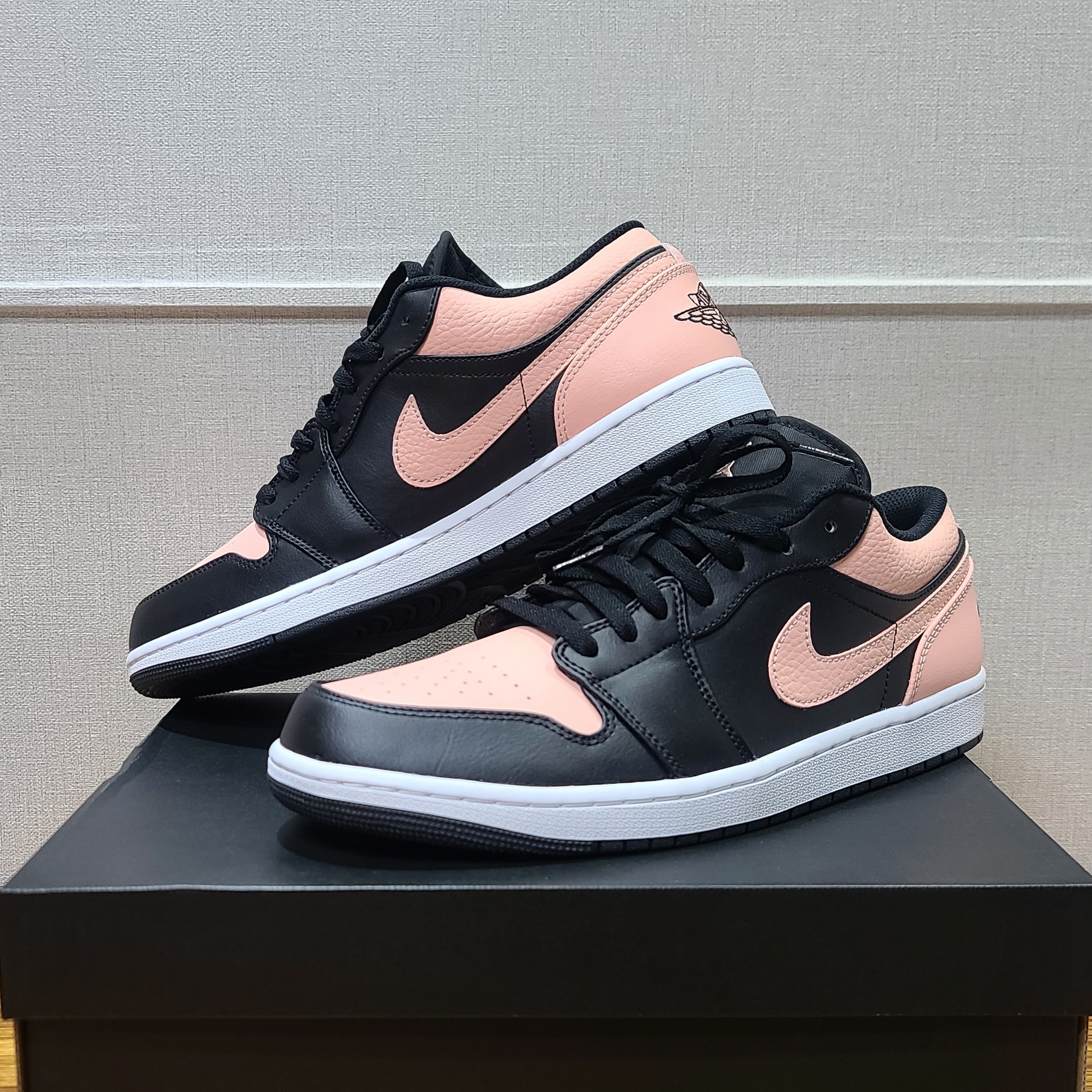 Jordan 1 Low Crimson Tint 착용 스타일