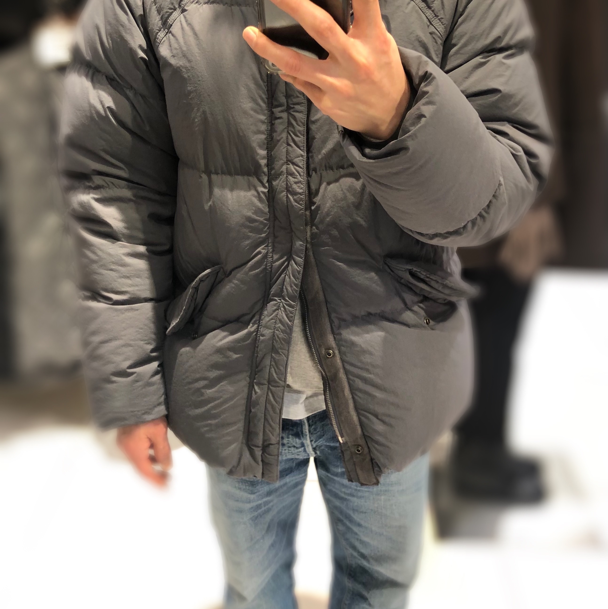 Ten C Artic Down Parka Charcoal 착용 스타일