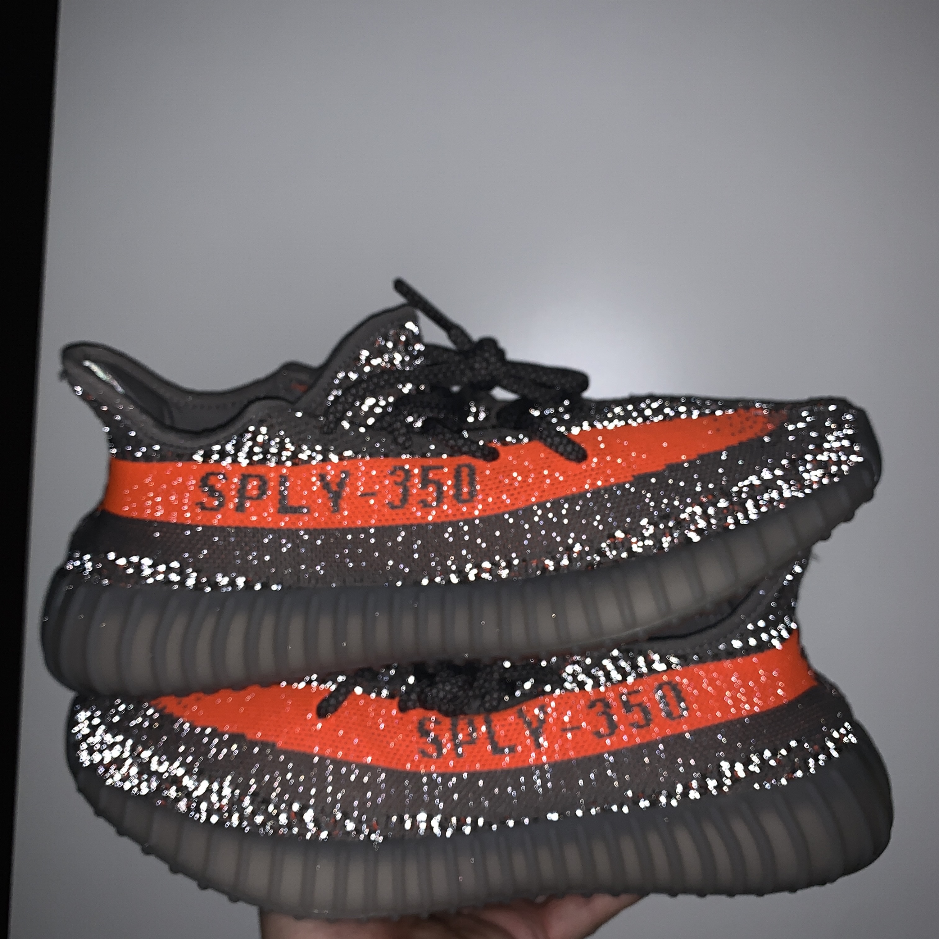 Adidas Yeezy Boost 350 V2 Beluga - Reflective 착용 스타일 - 4