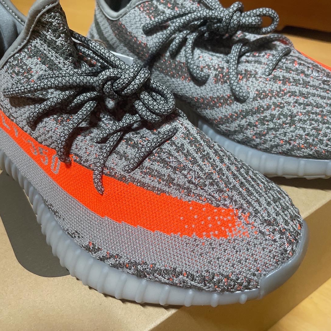Adidas Yeezy Boost 350 V2 Beluga - Reflective 착용 스타일 - 2