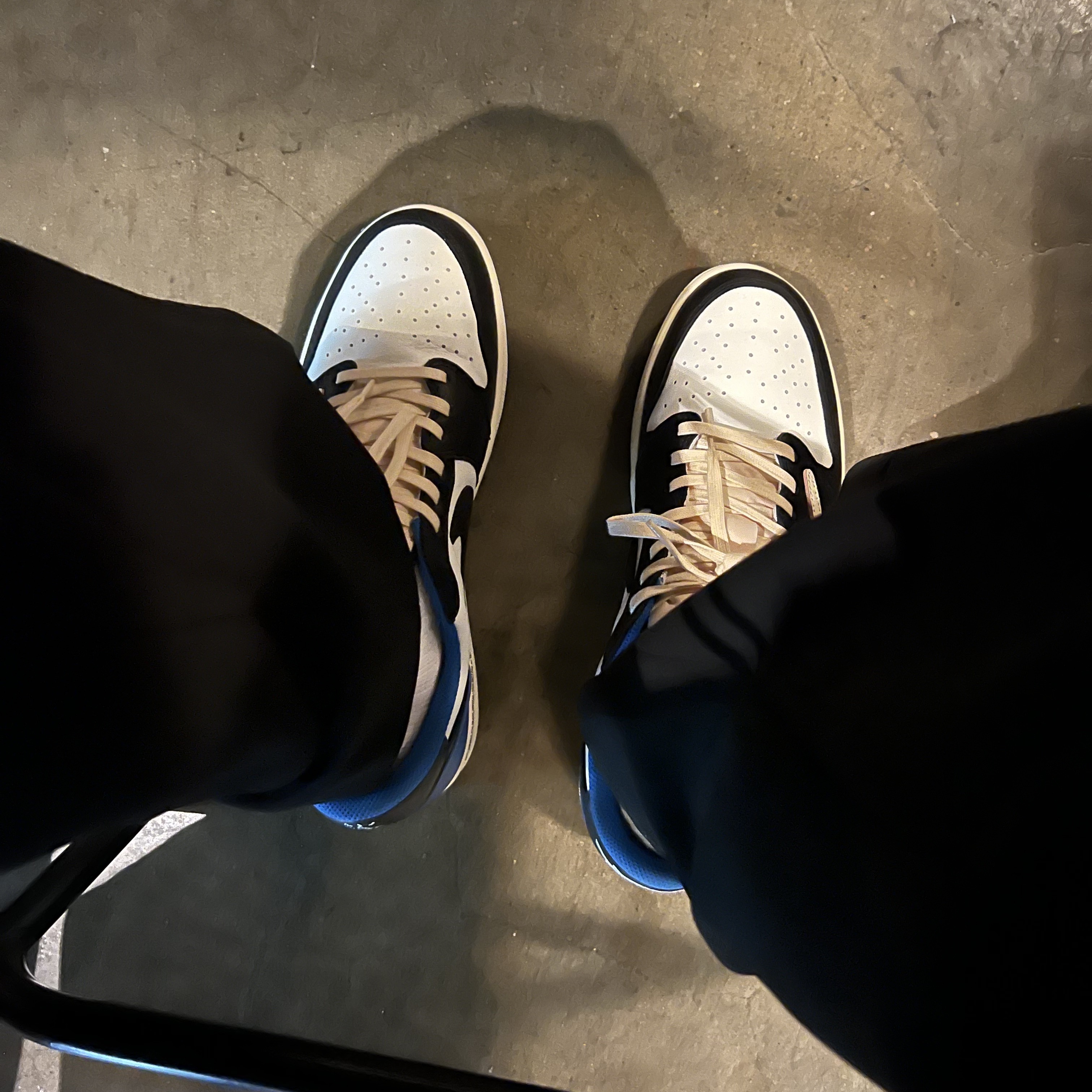 Jordan 1 x Travis Scott x Fragment Retro Low OG SP Military Blue 착용 스타일 - 2