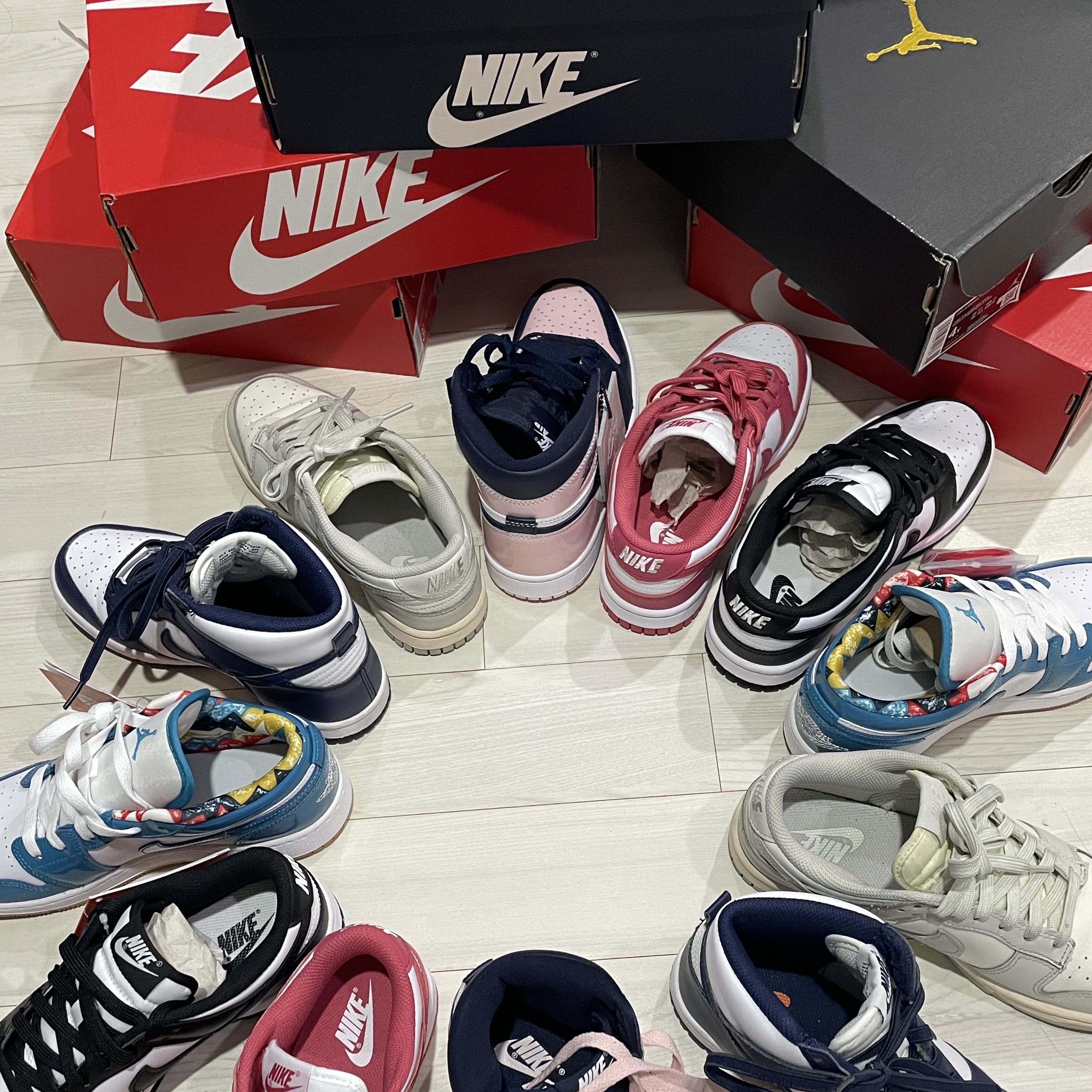 (W) Nike Dunk Low Archeo Pink, (W) Nike Dunk Low Black 착용 스타일 - 1