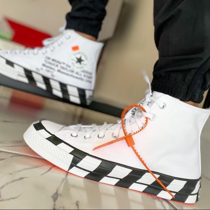 Converse x Off-White Chuck 70 High V2 2021 착용 스타일 - 1