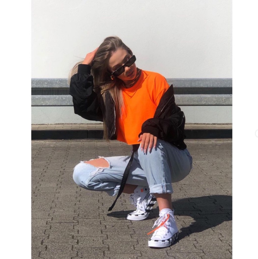 Converse x Off-White Chuck 70 High V2 2021 착용 스타일 - 4