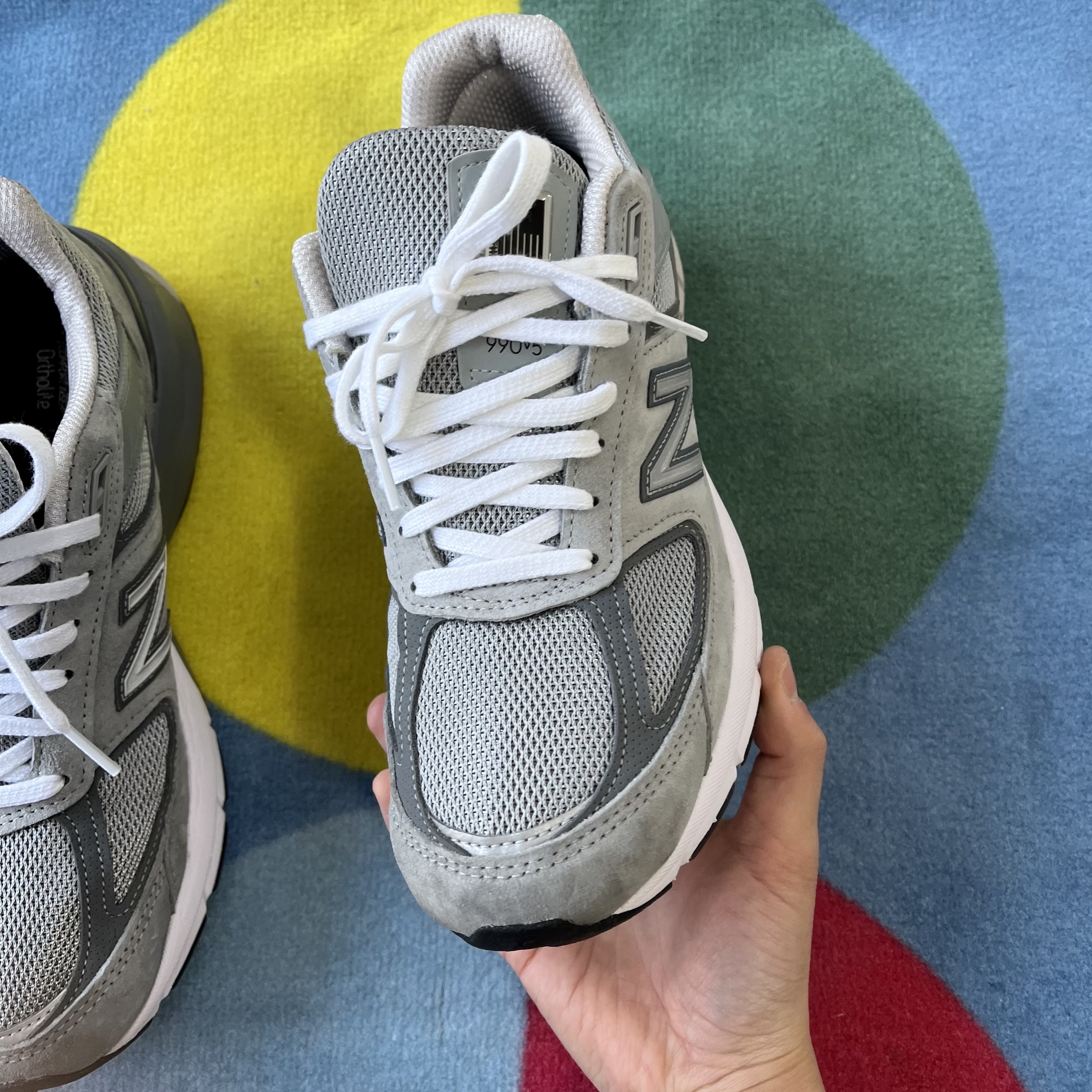 New Balance 990vs4 Made in USA Grey 착용 스타일 - 3