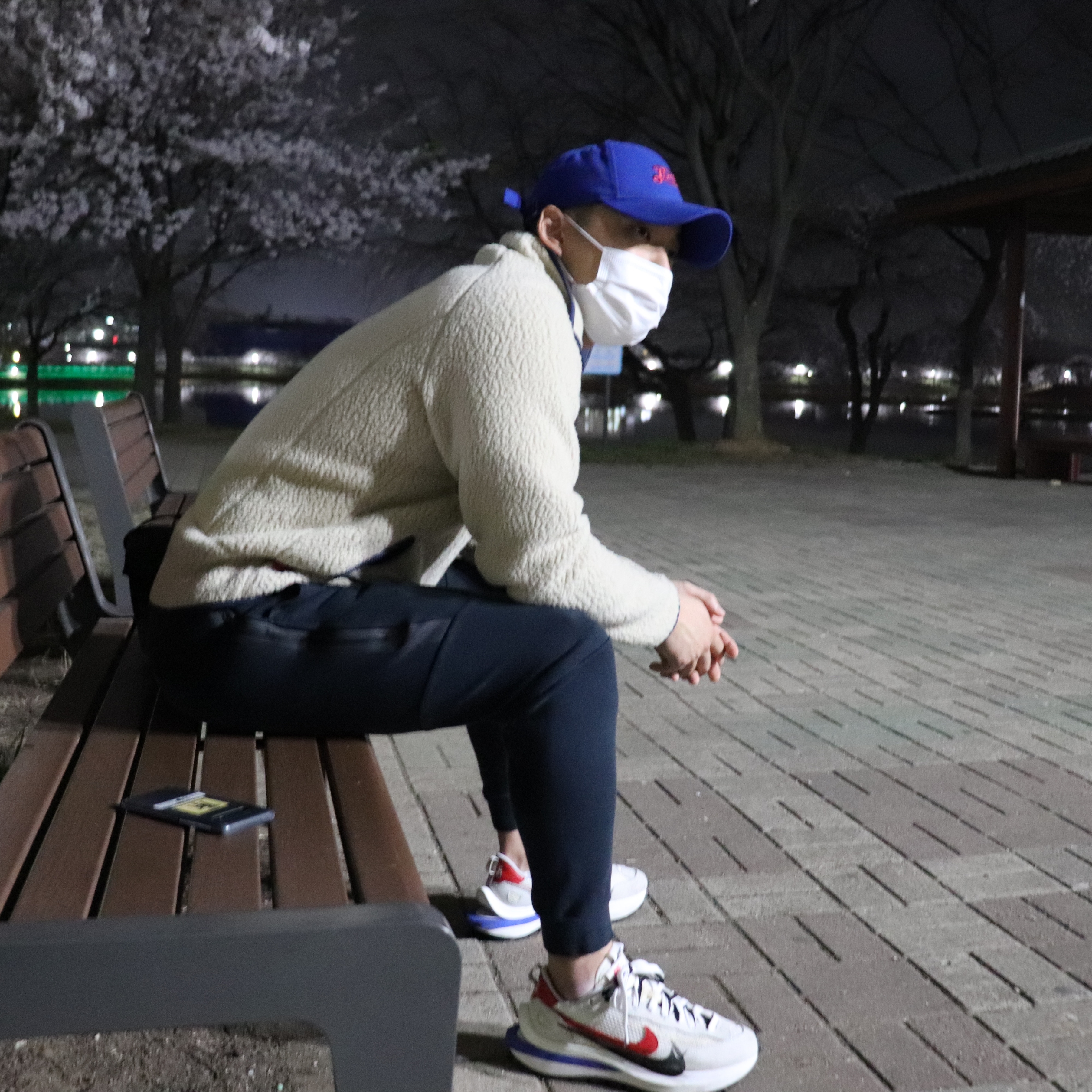 Nike x Sacai VaporWaffle Royal Fuchsia 착용 스타일