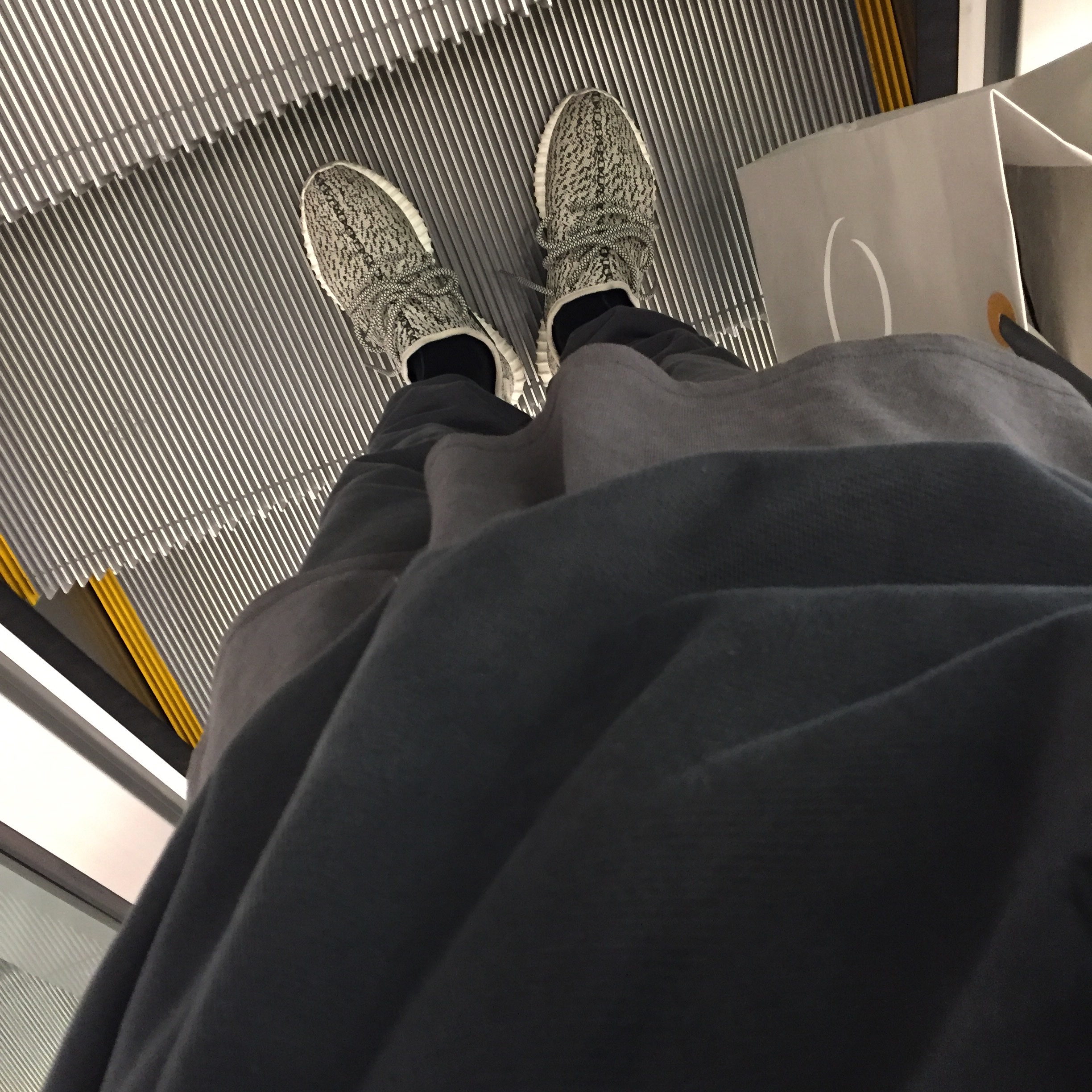 Adidas Yeezy Boost 350 V2 Beluga, Adidas Yeezy Boost 350 Turtledove 2015 착용 스타일 - 2