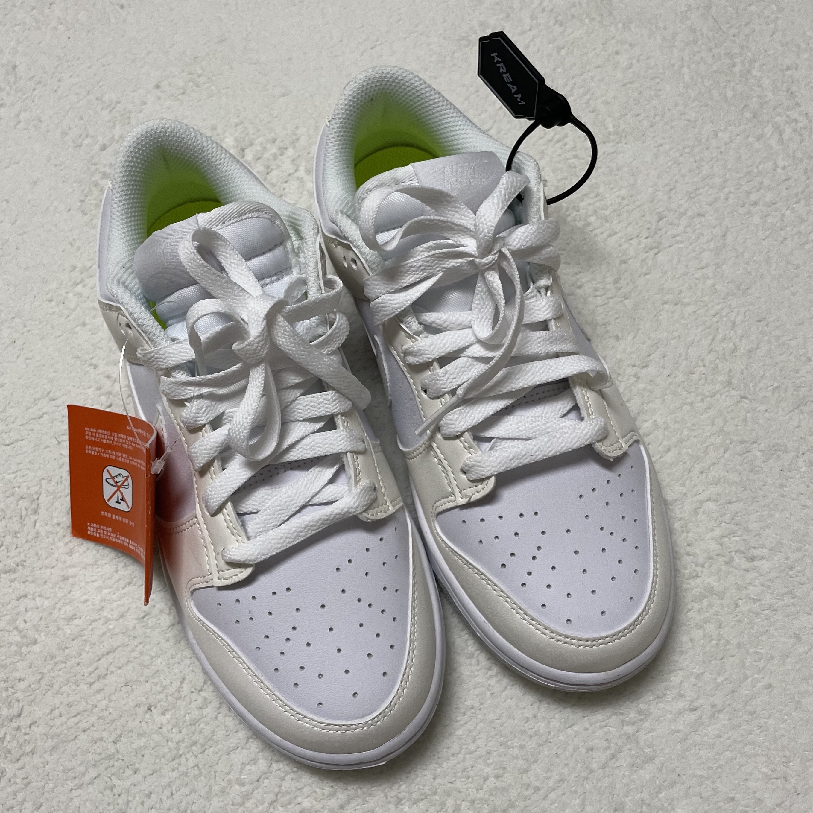 (W) Nike Dunk Low Next Nature Sail 착용 스타일 - 1