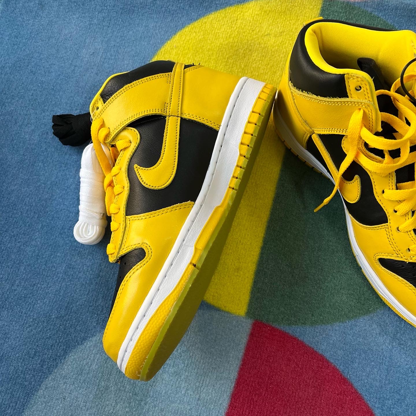 Nike Dunk High SP Varsity Maize 착용 스타일 - 3