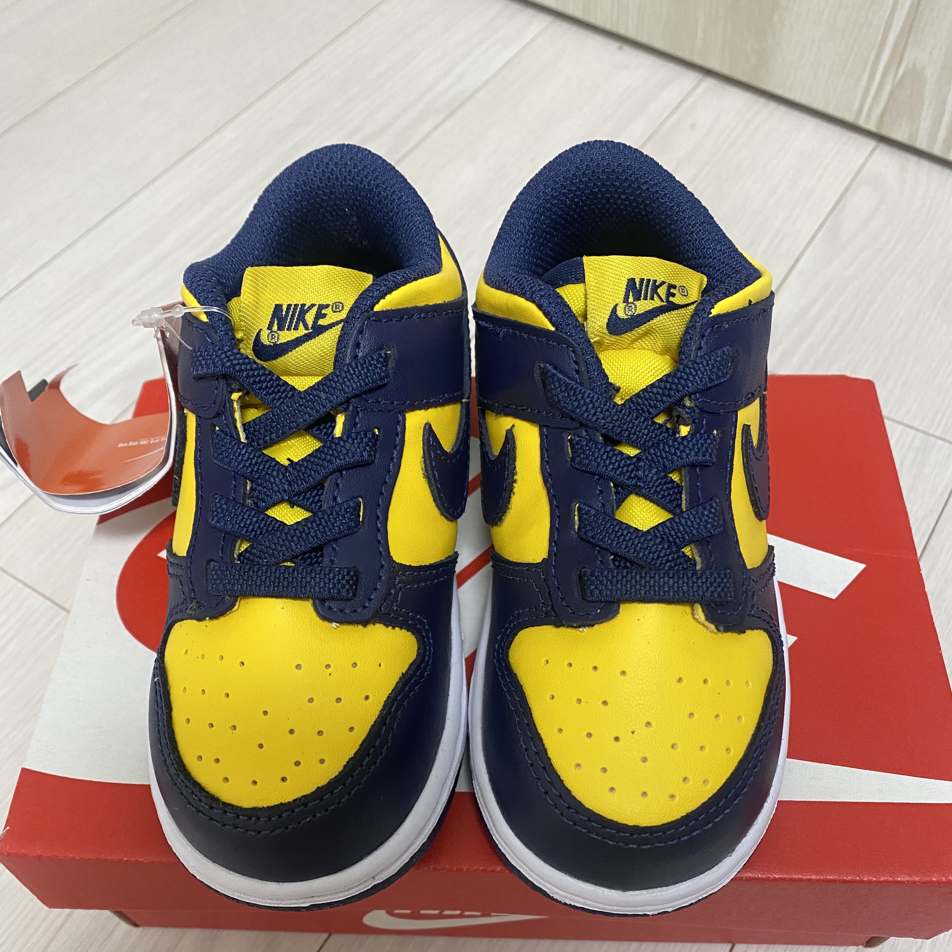 (TD) Nike Dunk Low Varsity Maize 착용 스타일 - 1