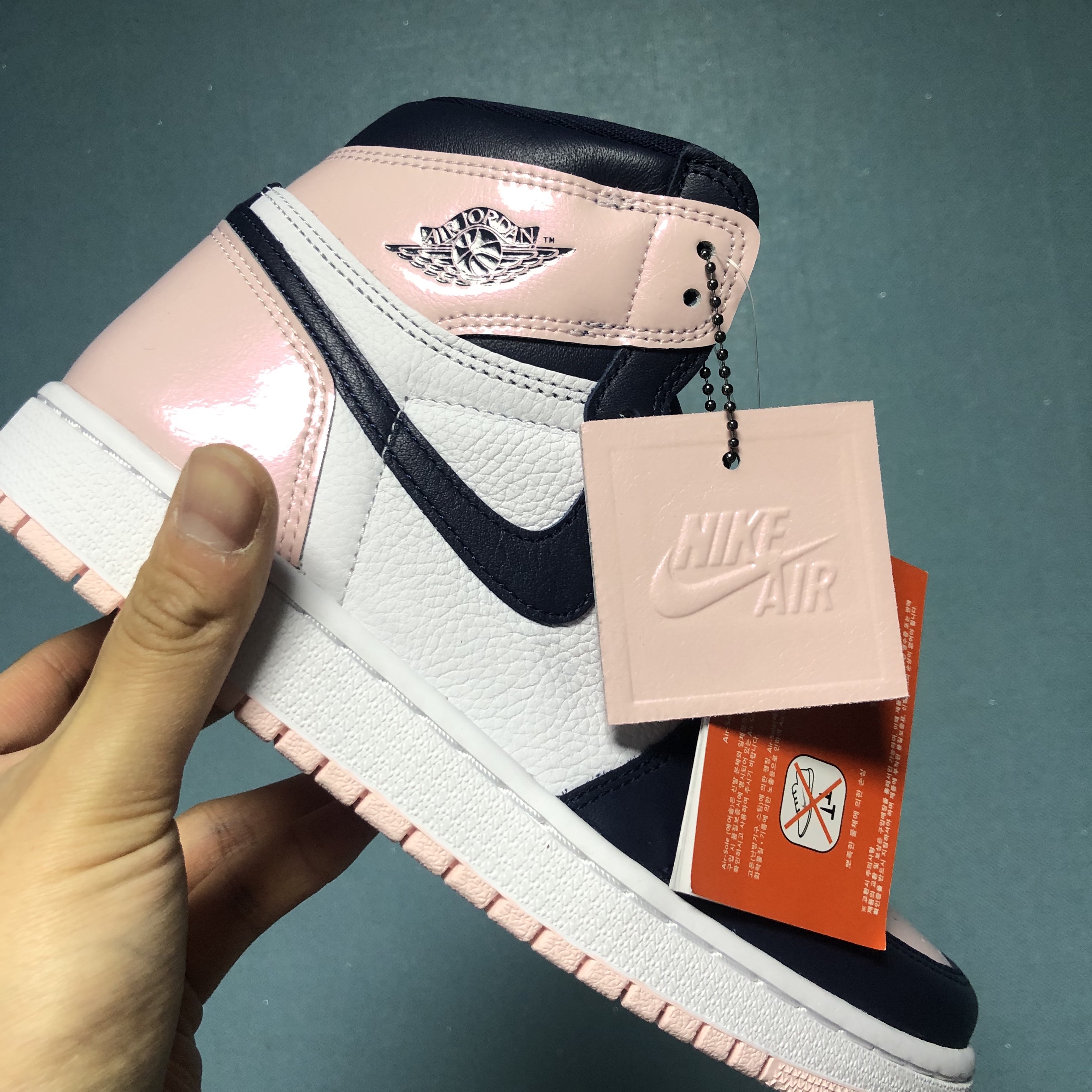 (W) Jordan 1 Retro High OG Atmosphere 착용 스타일