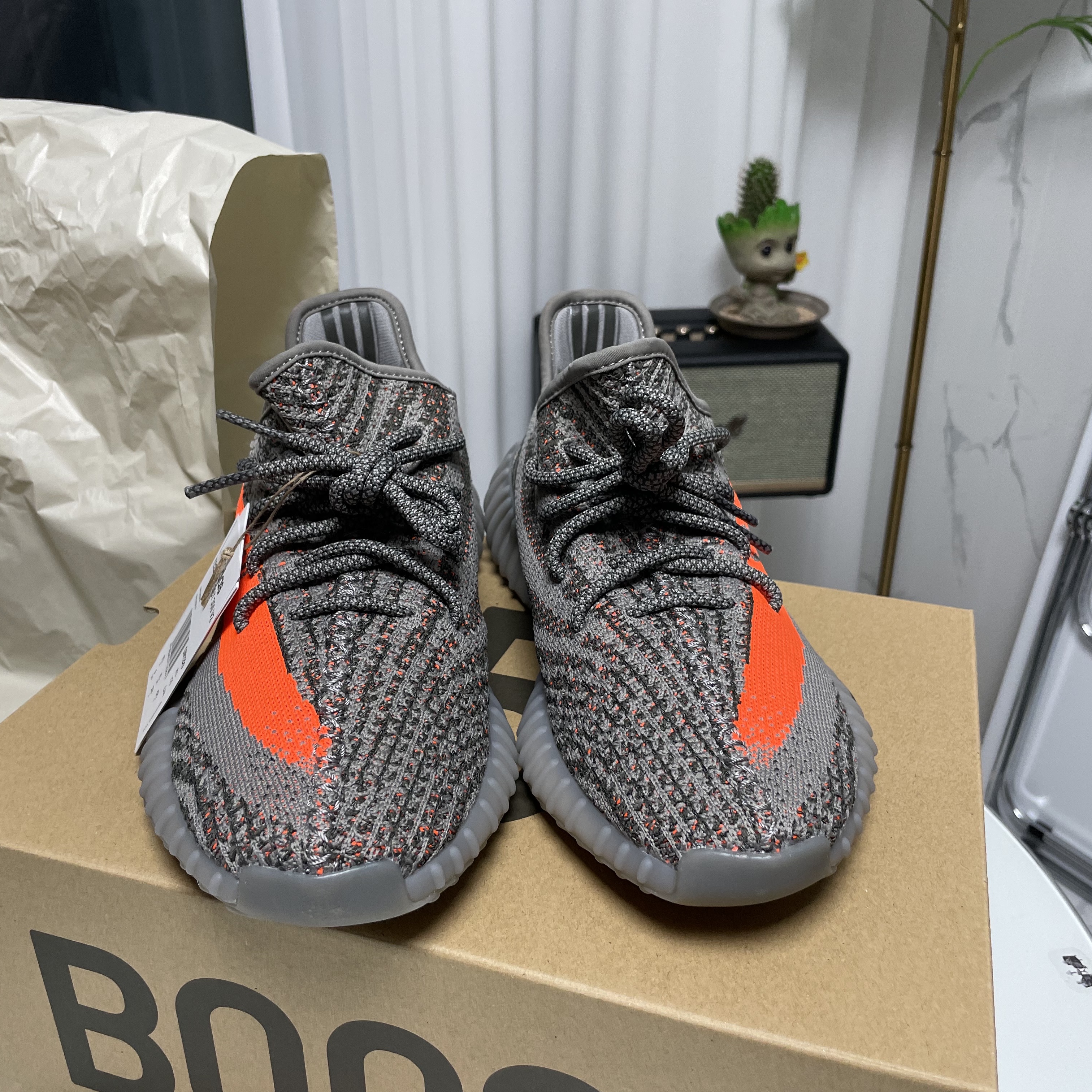 Adidas Yeezy Boost 350 V2 Beluga - Reflective 착용 스타일 - 2