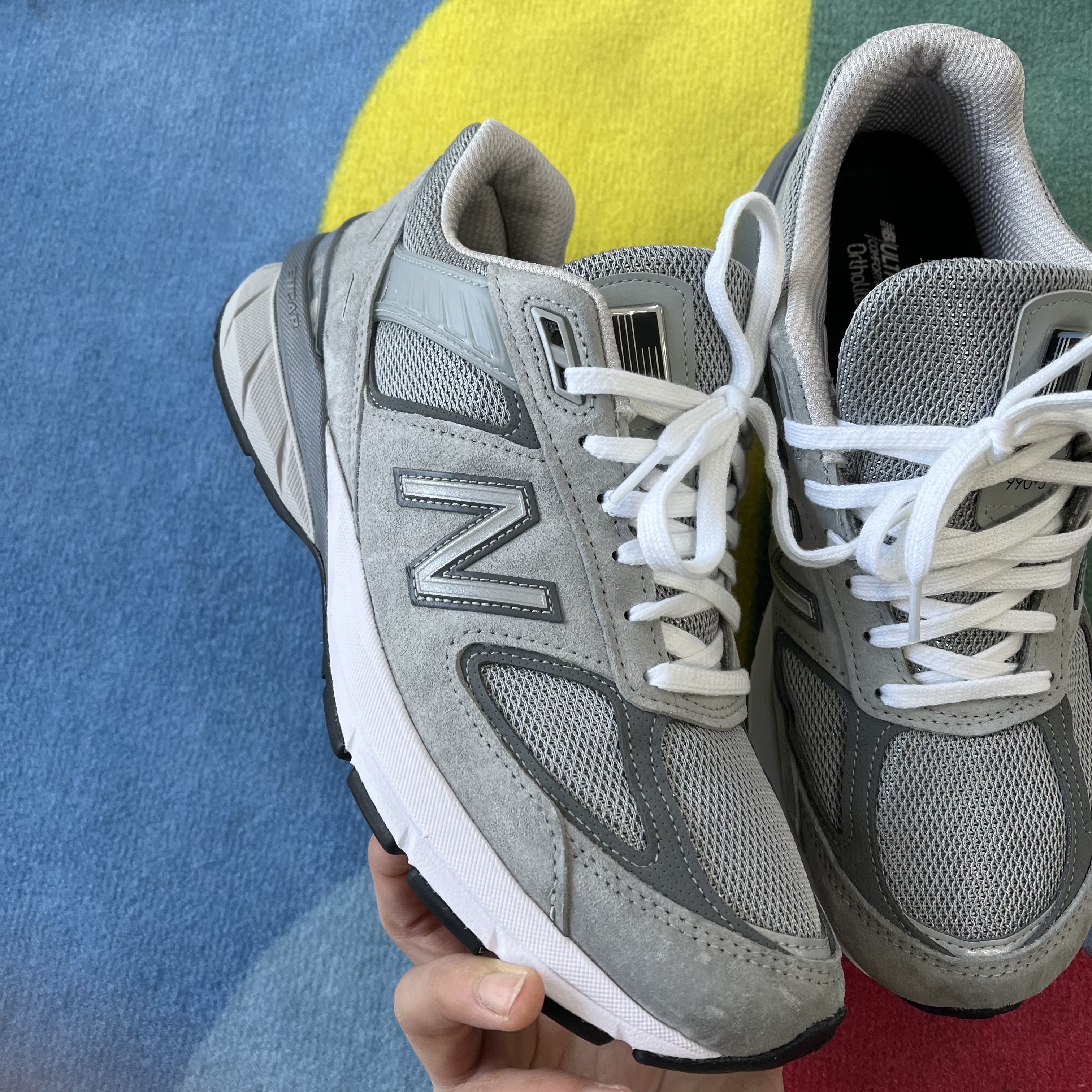 New Balance 990vs4 Made in USA Grey 착용 스타일 - 2