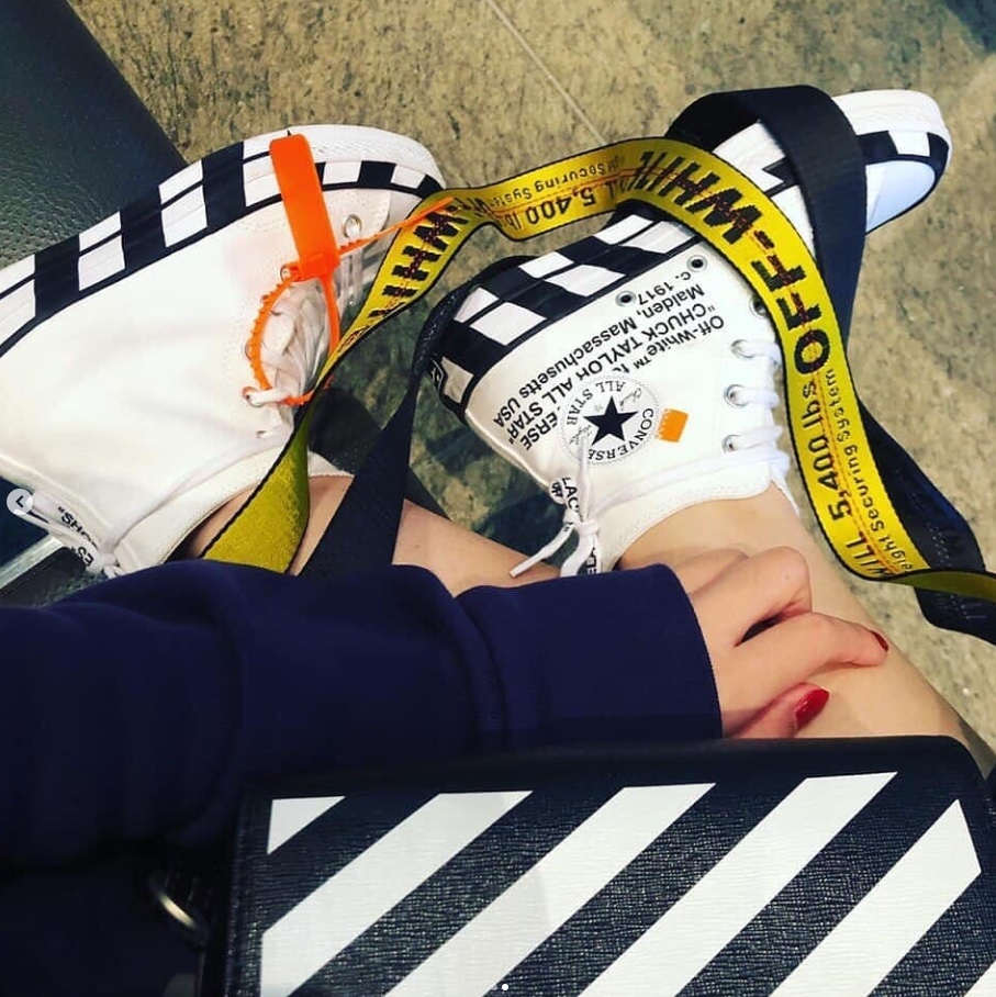 Converse x Off-White Chuck 70 High V2 2021 착용 스타일 - 2