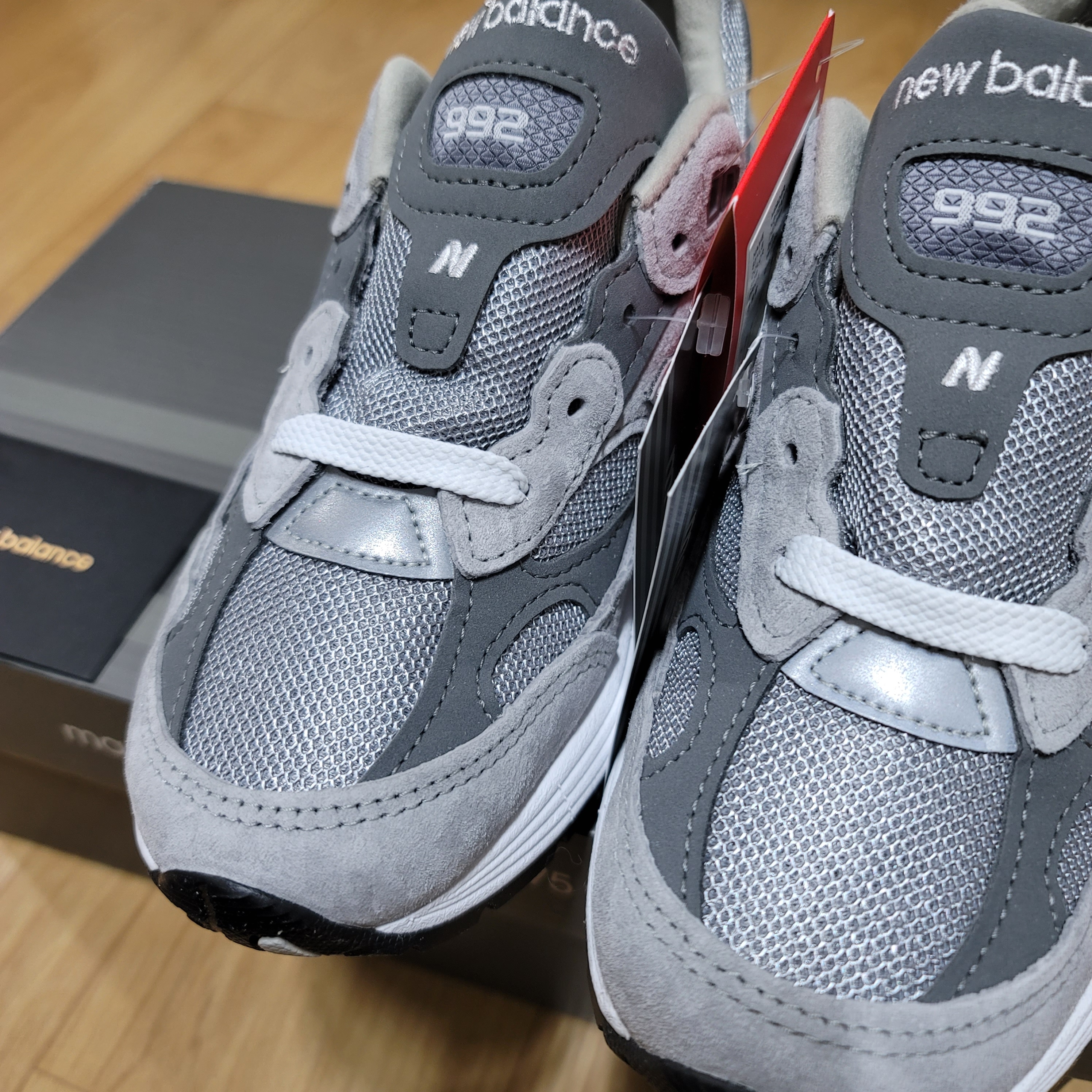 New Balance 992 Made in USA Grey - D Standard 착용 스타일