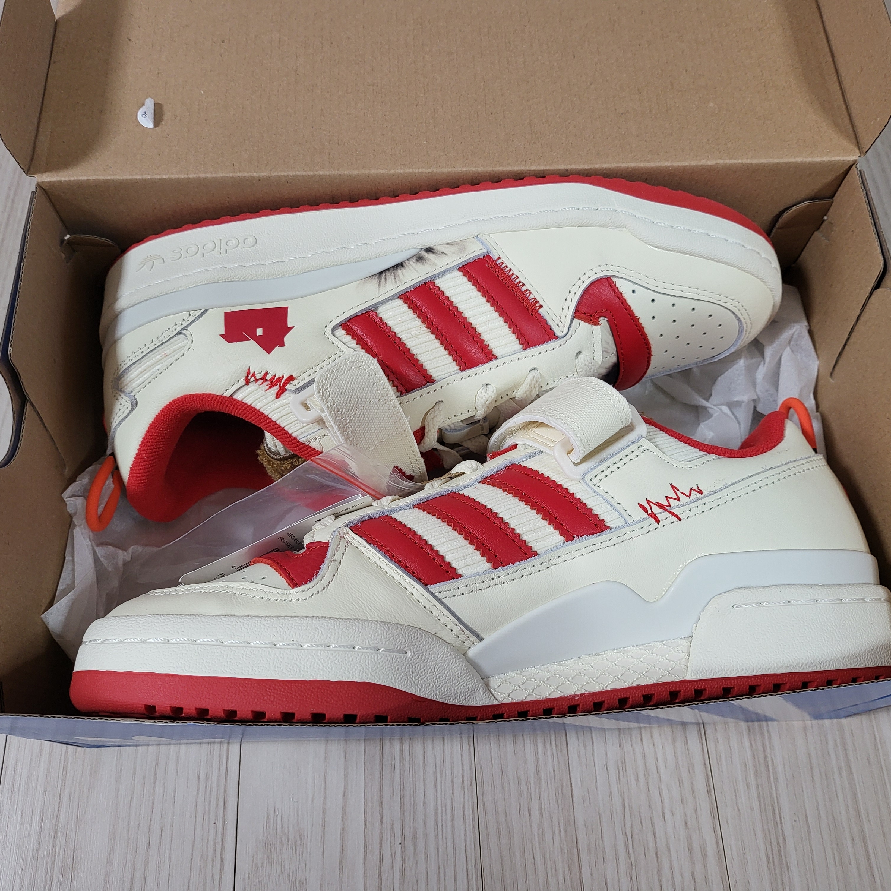 Adidas Forum Low Home Alone 착용 스타일 - 2