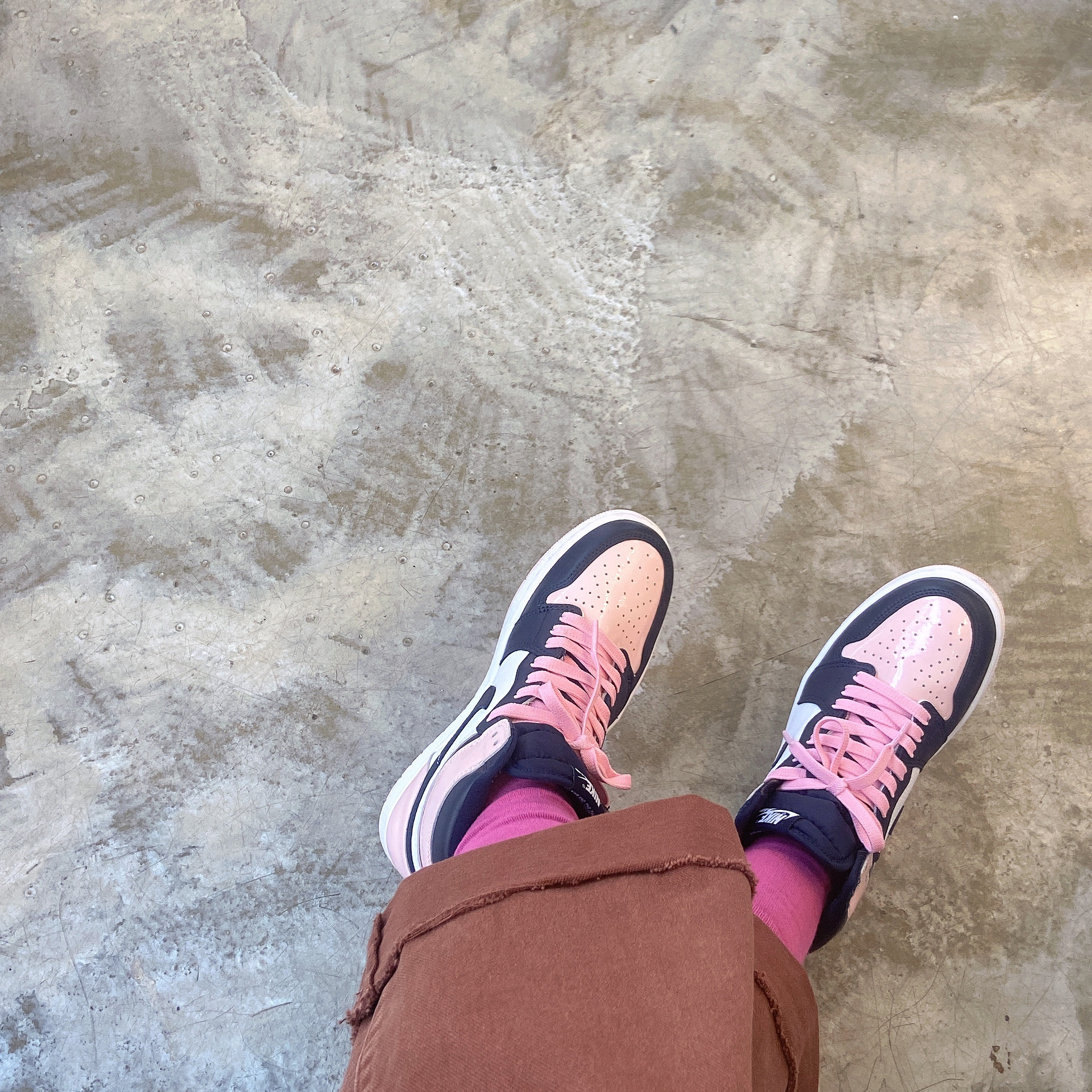 (W) Jordan 1 Retro High OG Atmosphere 착용 스타일 - 2