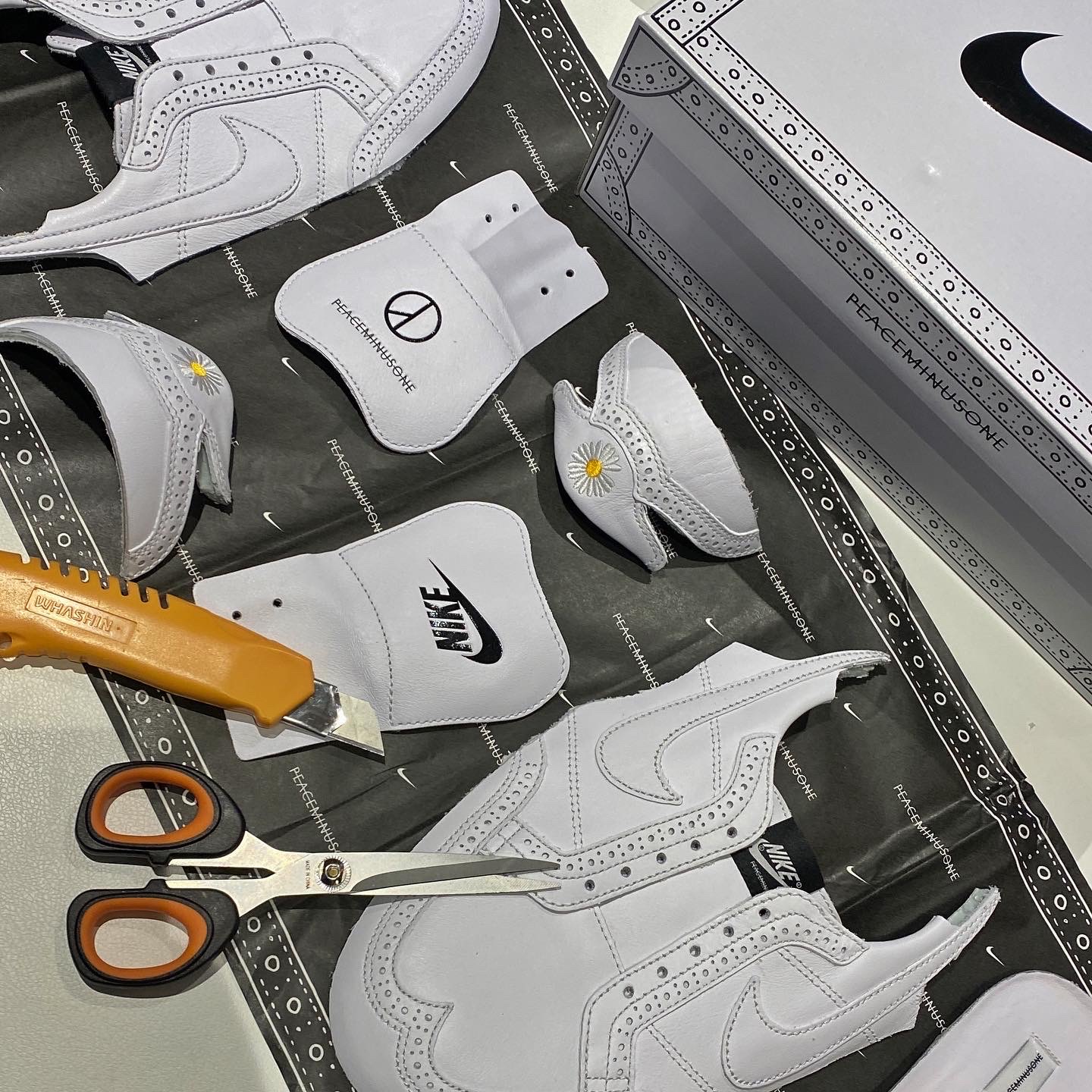Nike x Peaceminusone Kwondo1 White 착용 스타일 - 2