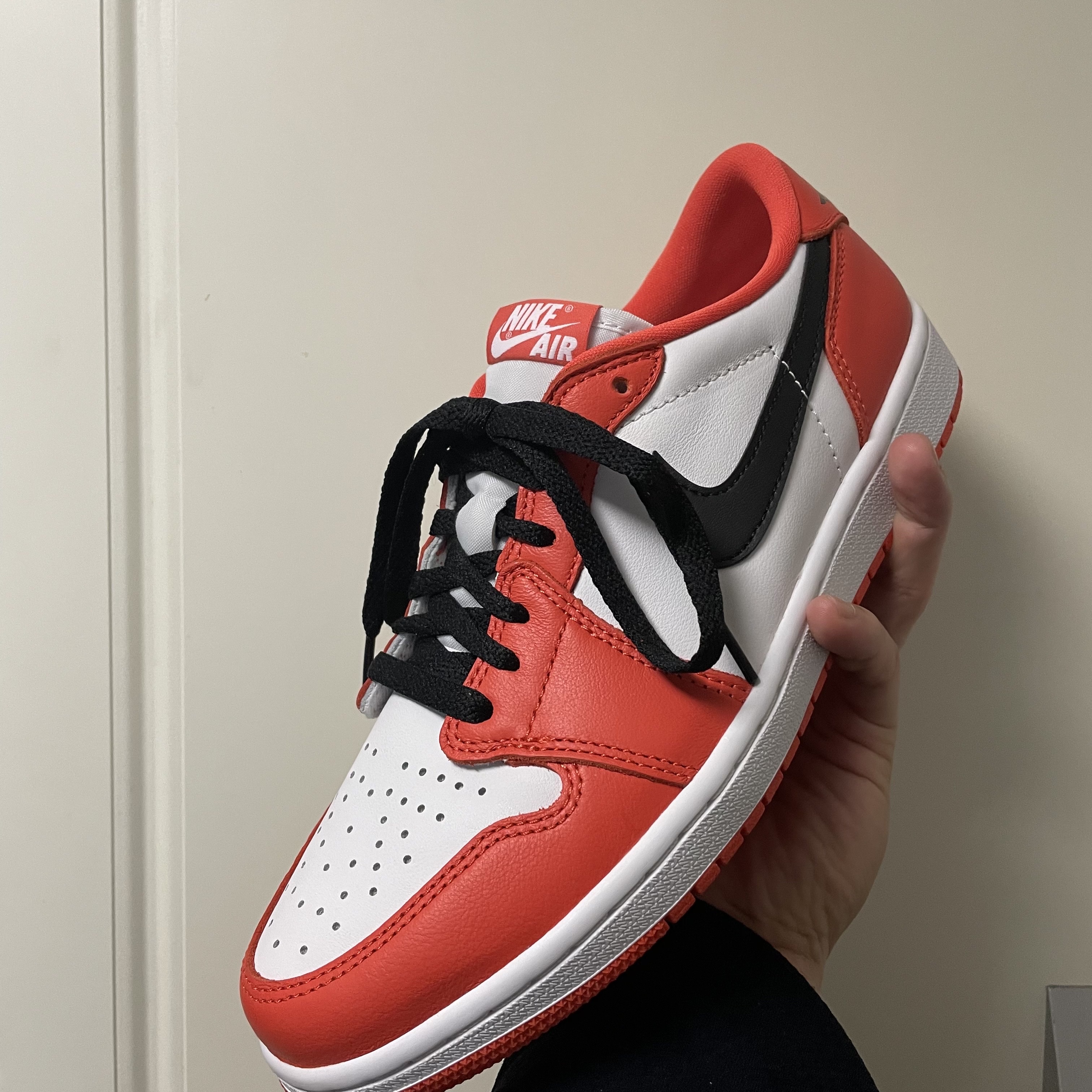 Jordan 1 Low OG Starfish 착용 스타일 - 2