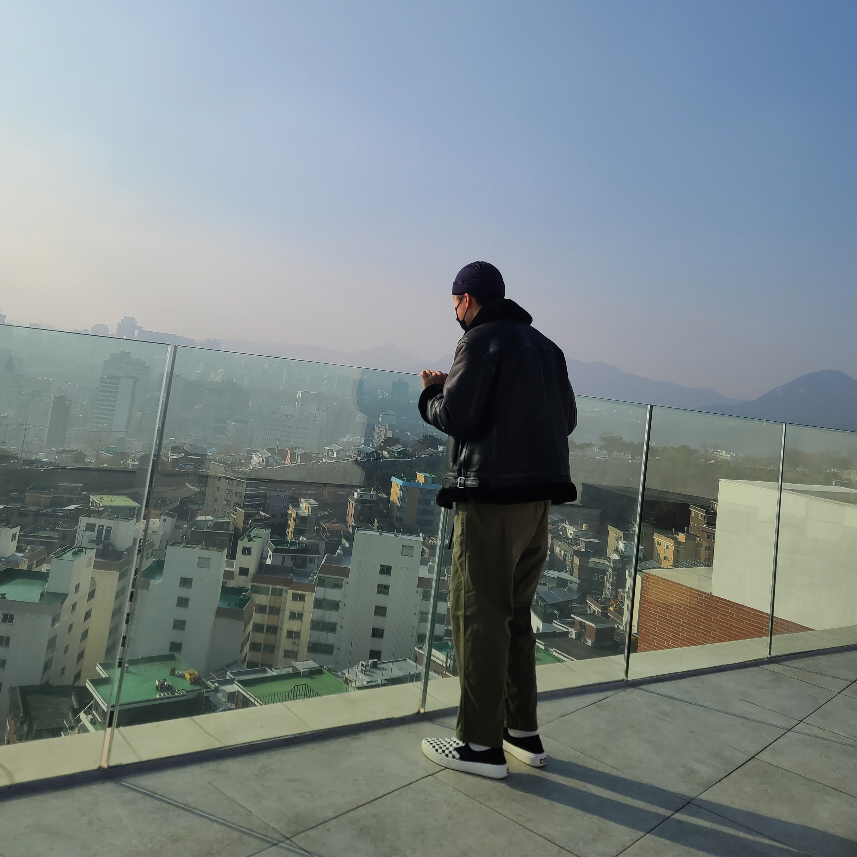 Vans Checkerboard Comfycush One Black 착용 스타일 - 2