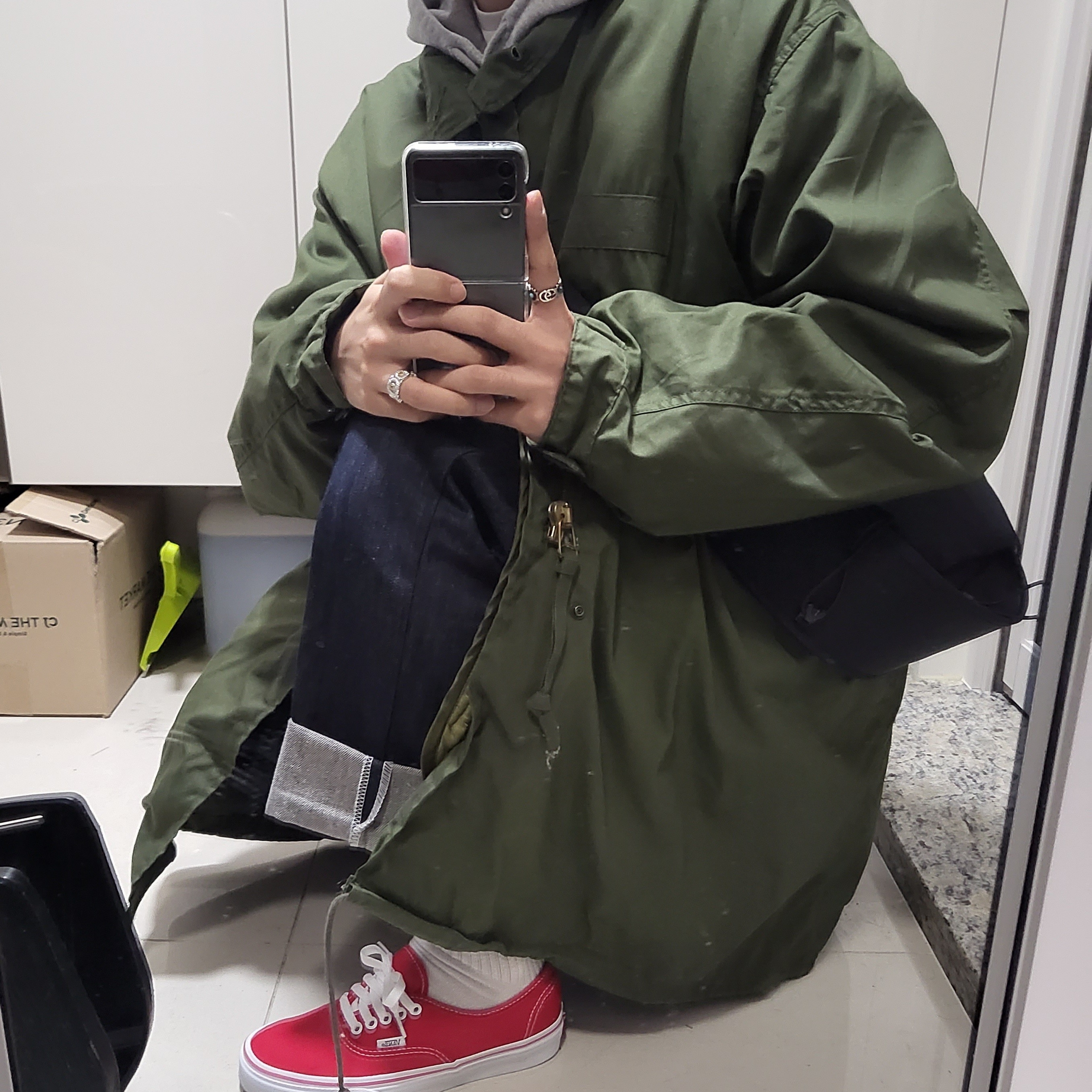 Vans Vault OG Authentic LX Red 착용 스타일