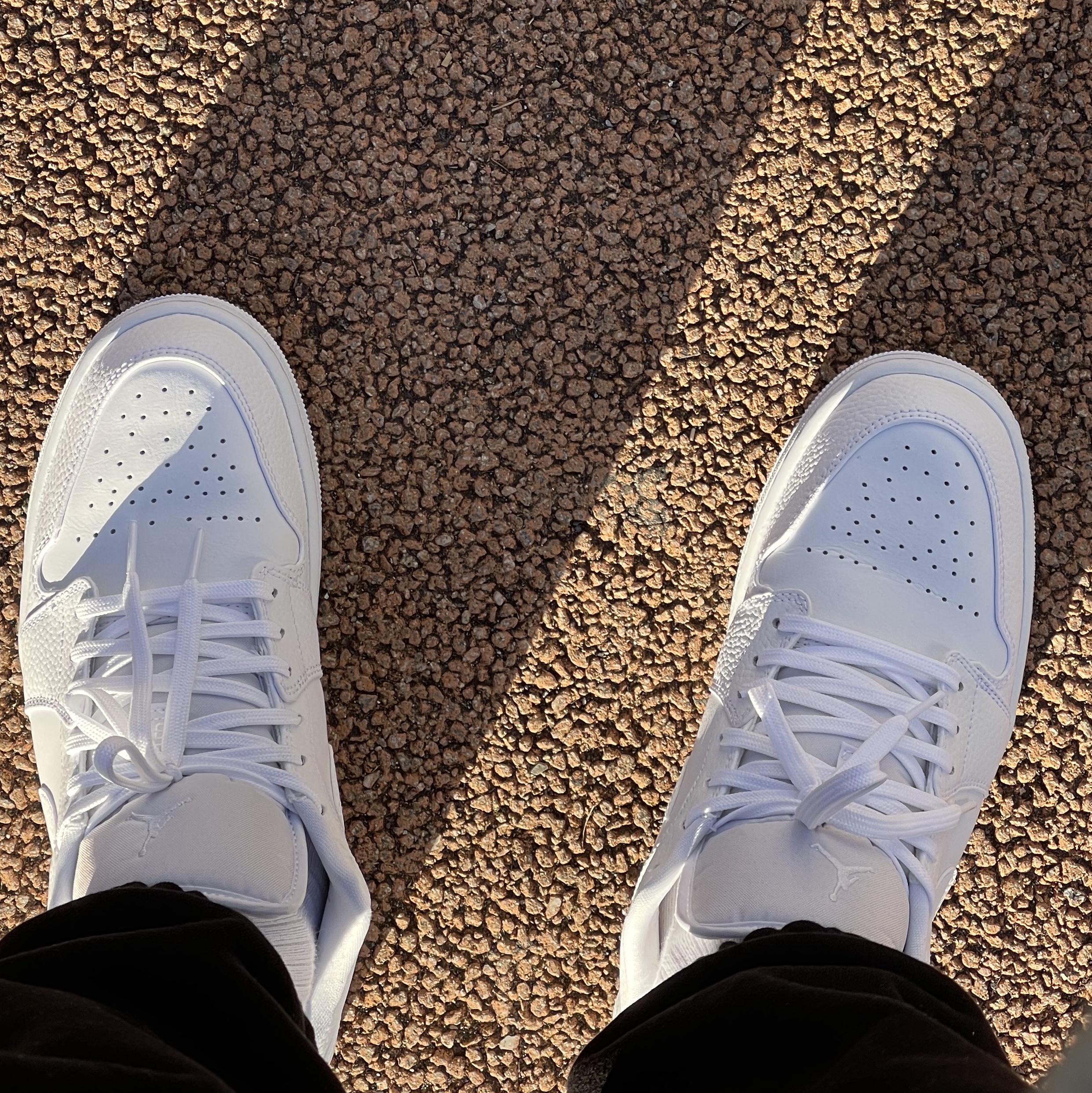 Jordan 1 Low Triple White Tumbled Leather 2020 착용 스타일