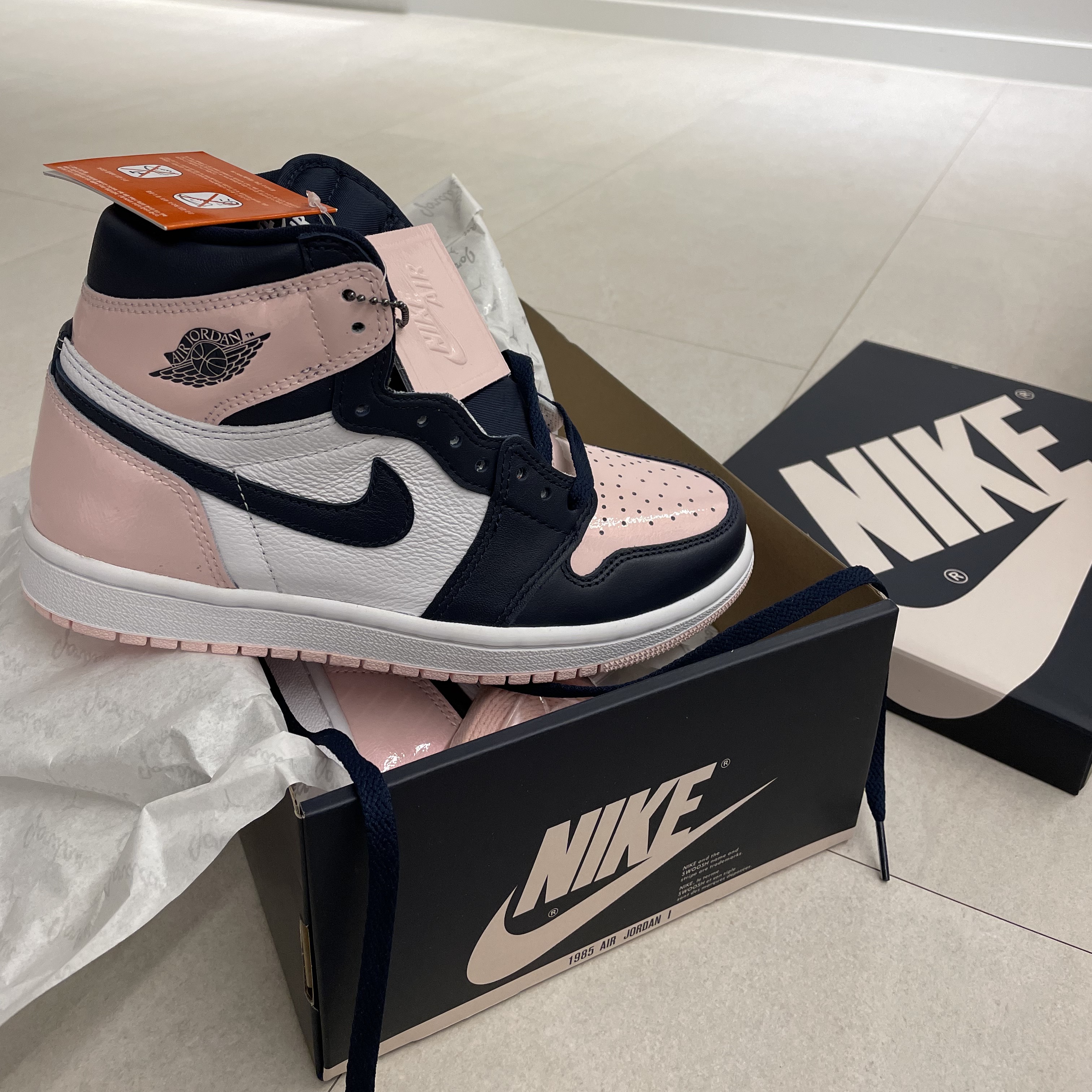 (W) Jordan 1 Retro High OG Atmosphere 착용 스타일