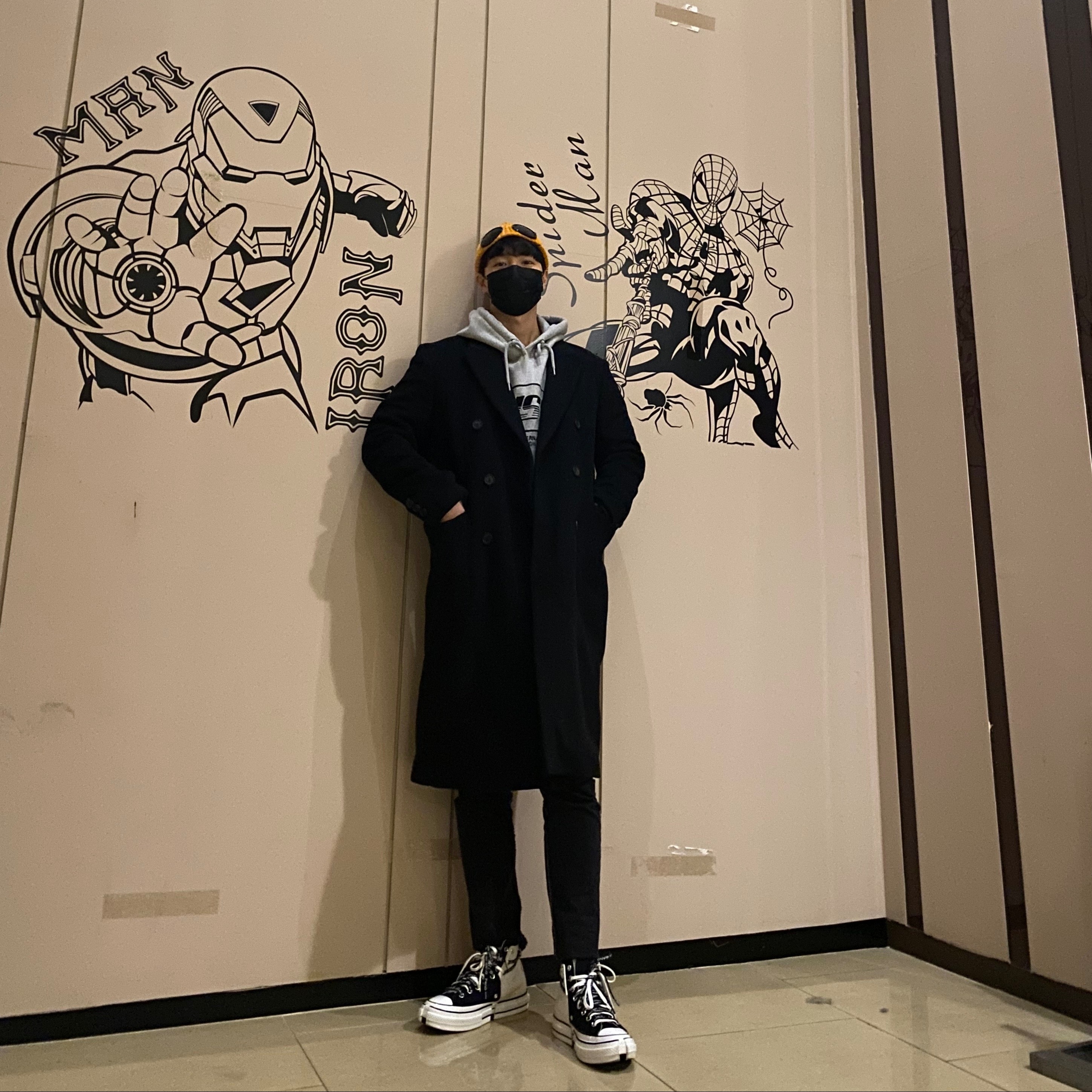 Converse x Feng Chen Wang Chuck 70 2-in-1 Natural Ivory Black, C.P. Company Extra Fine Merino Wool Goggle Beanie Orange - 21FW 착용 스타일 - 1