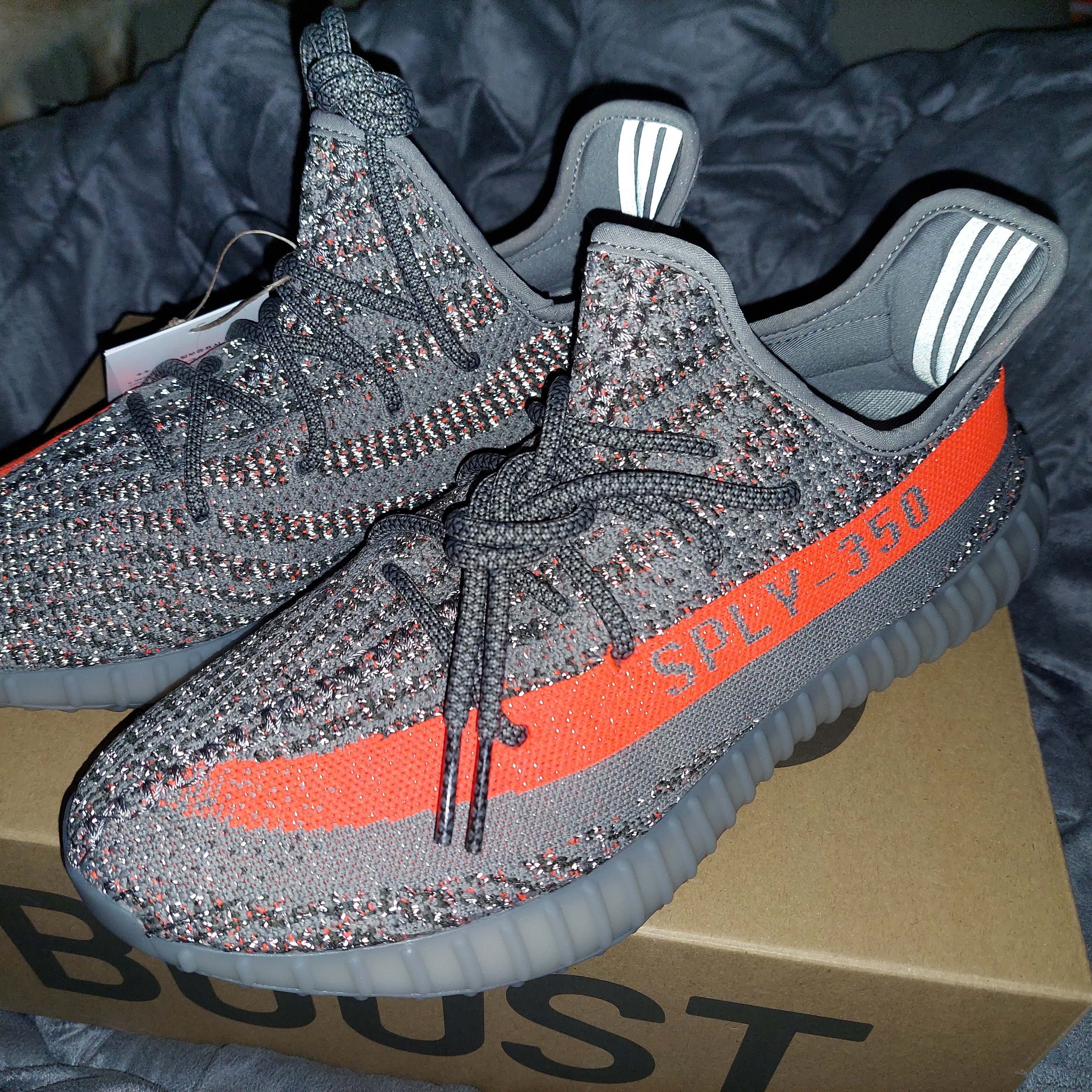 Adidas Yeezy Boost 350 V2 Beluga - Reflective 착용 스타일 - 1