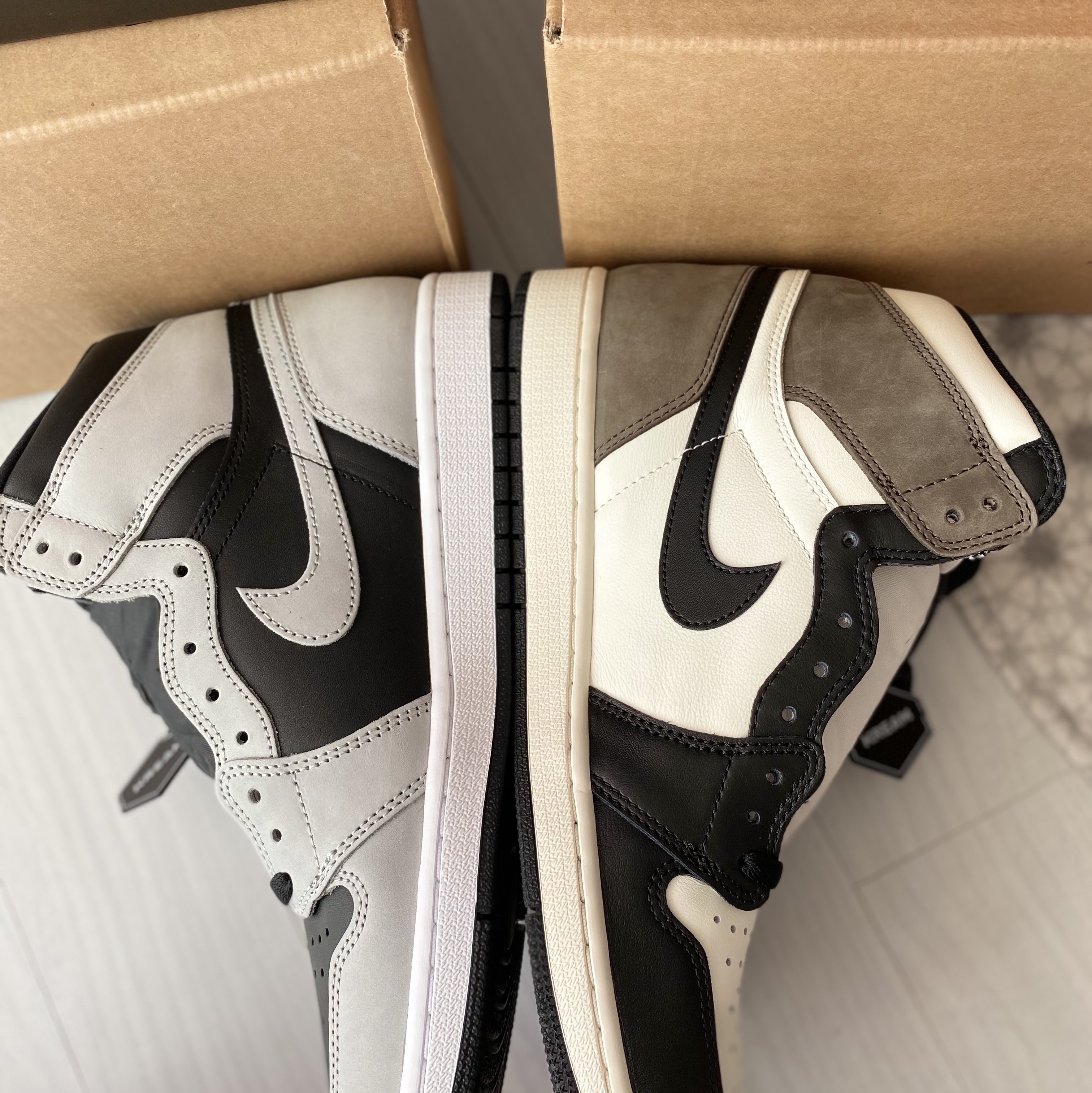 Jordan 1 Retro High OG Black Mocha, Jordan 1 Retro High OG Shadow 2.0 착용 스타일 - 3