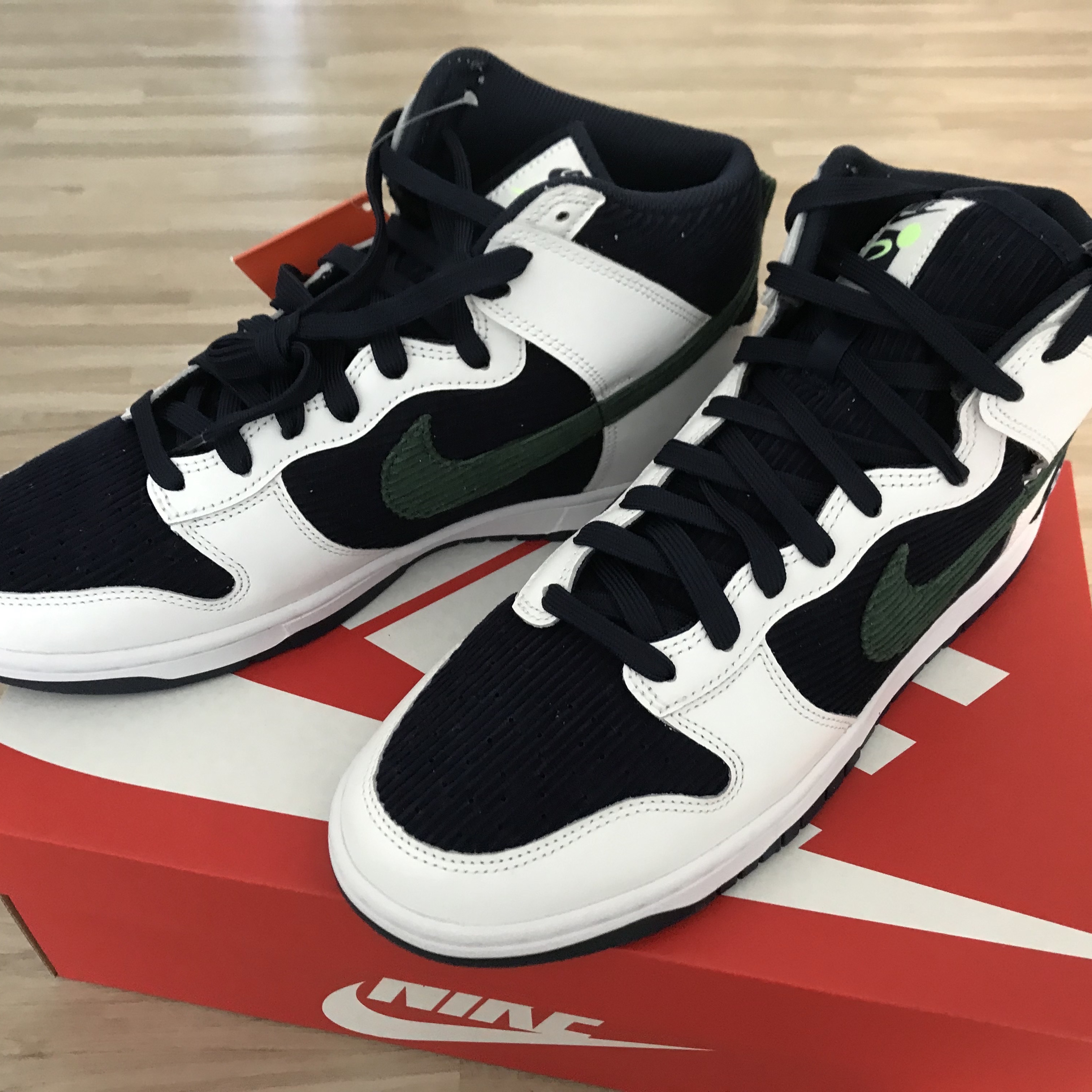 Nike Dunk High PRM EMB College Navy 착용 스타일 - 1