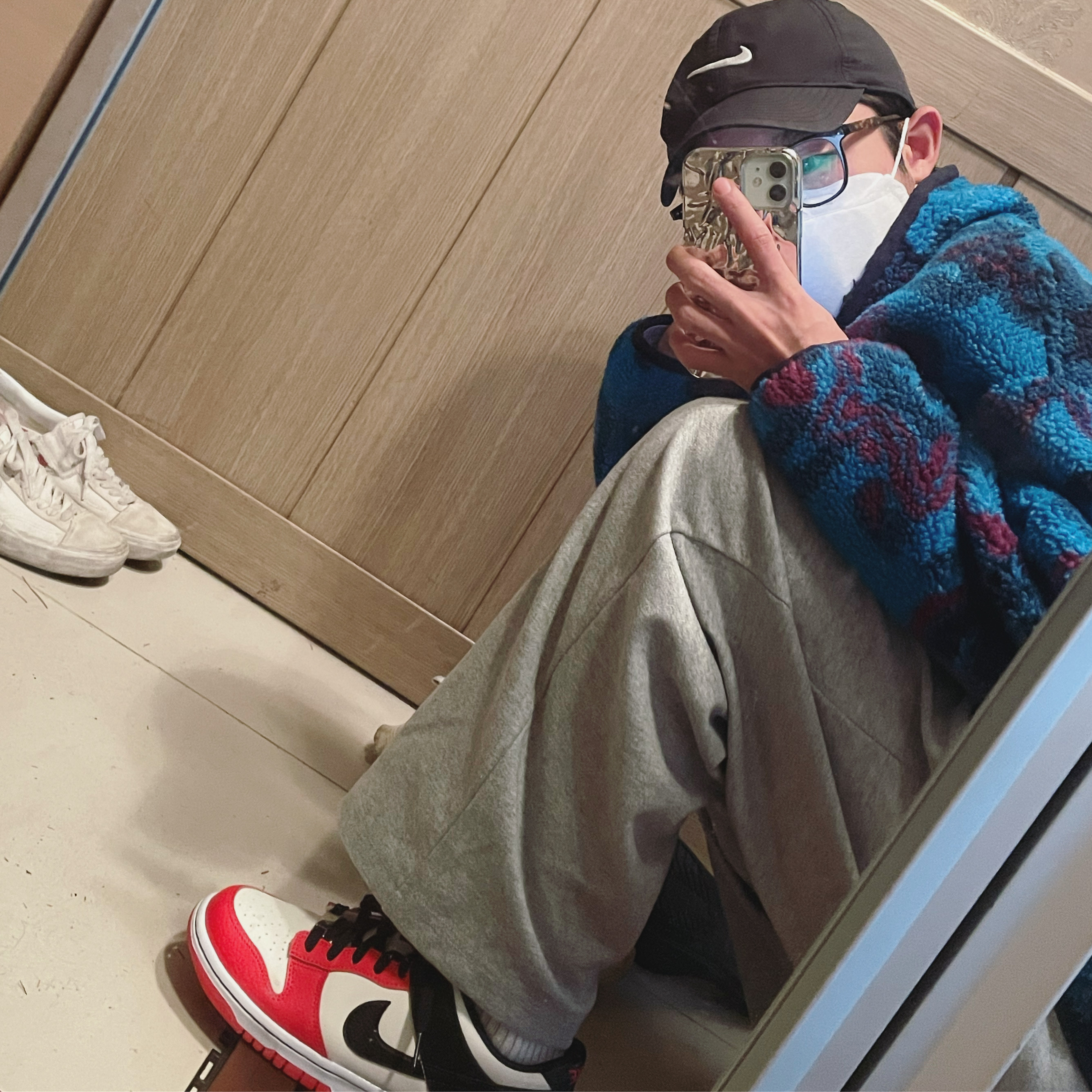 (GS) Nike x NBA Dunk Low Black and Chile Red, Nike x NBA Dunk Low Retro EMB Black and Chile Red 착용 스타일 - 1