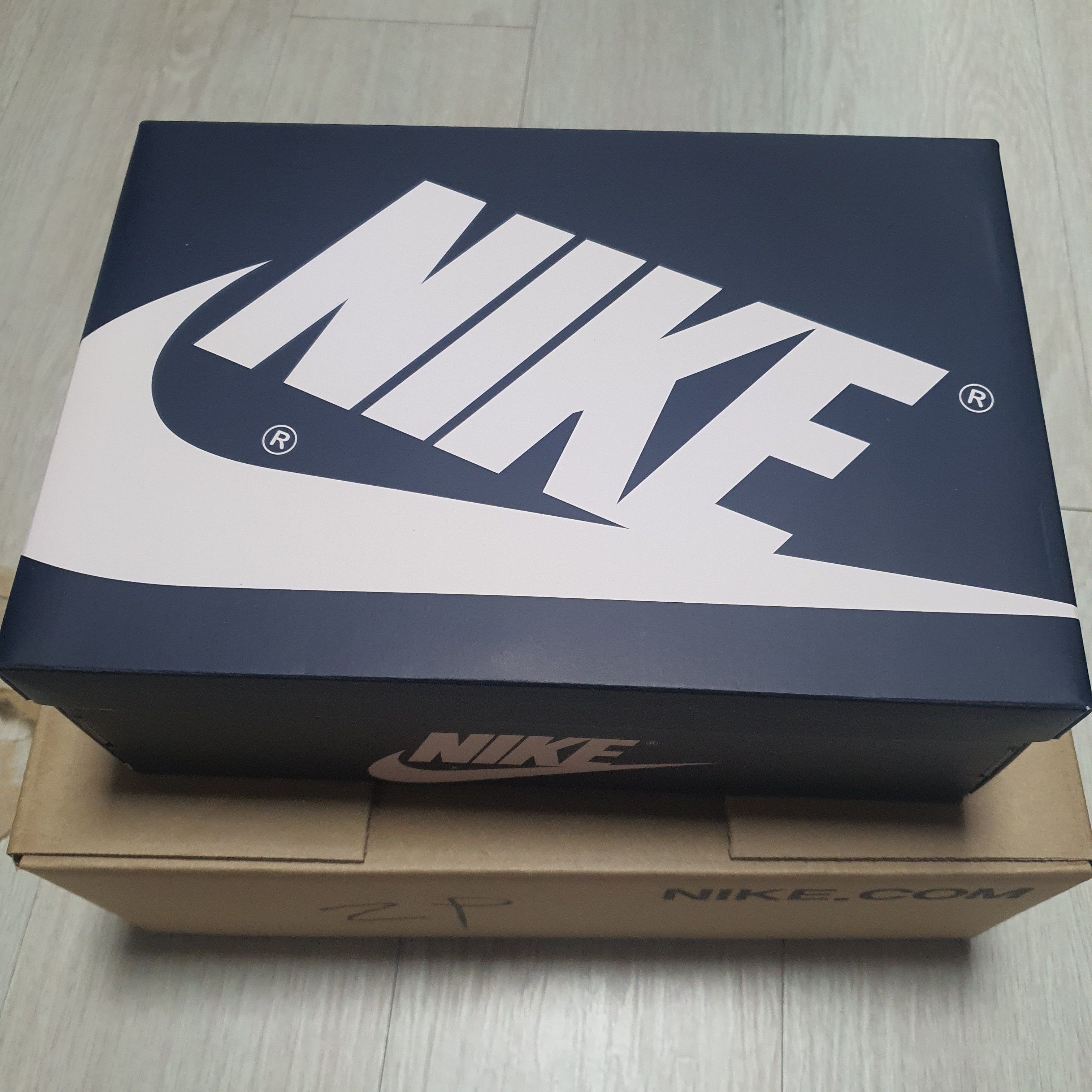 (W) Jordan 1 Retro High OG Atmosphere 착용 스타일 - 1