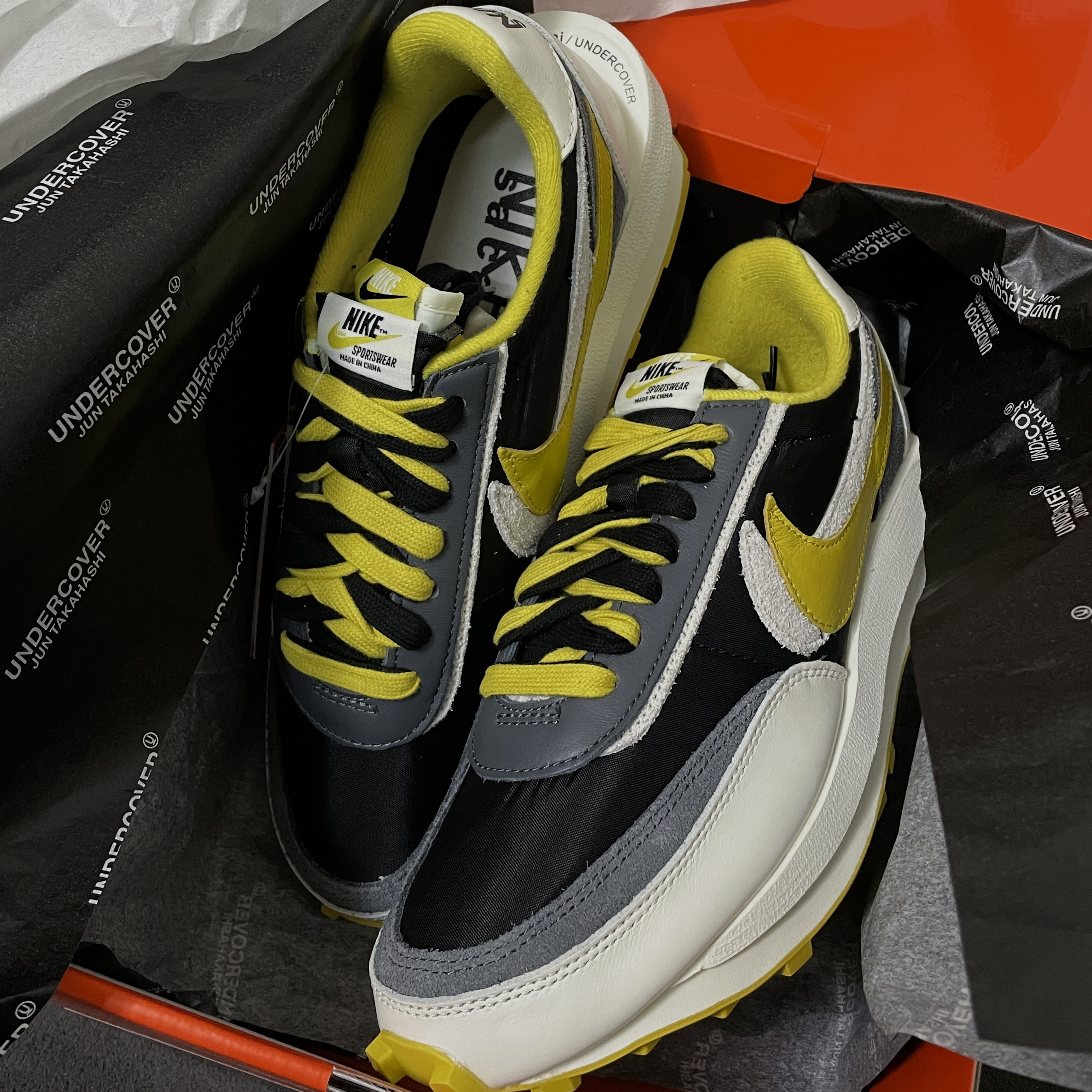 Nike x Sacai x Undercover LDWaffle Black Bright Citron 착용 스타일