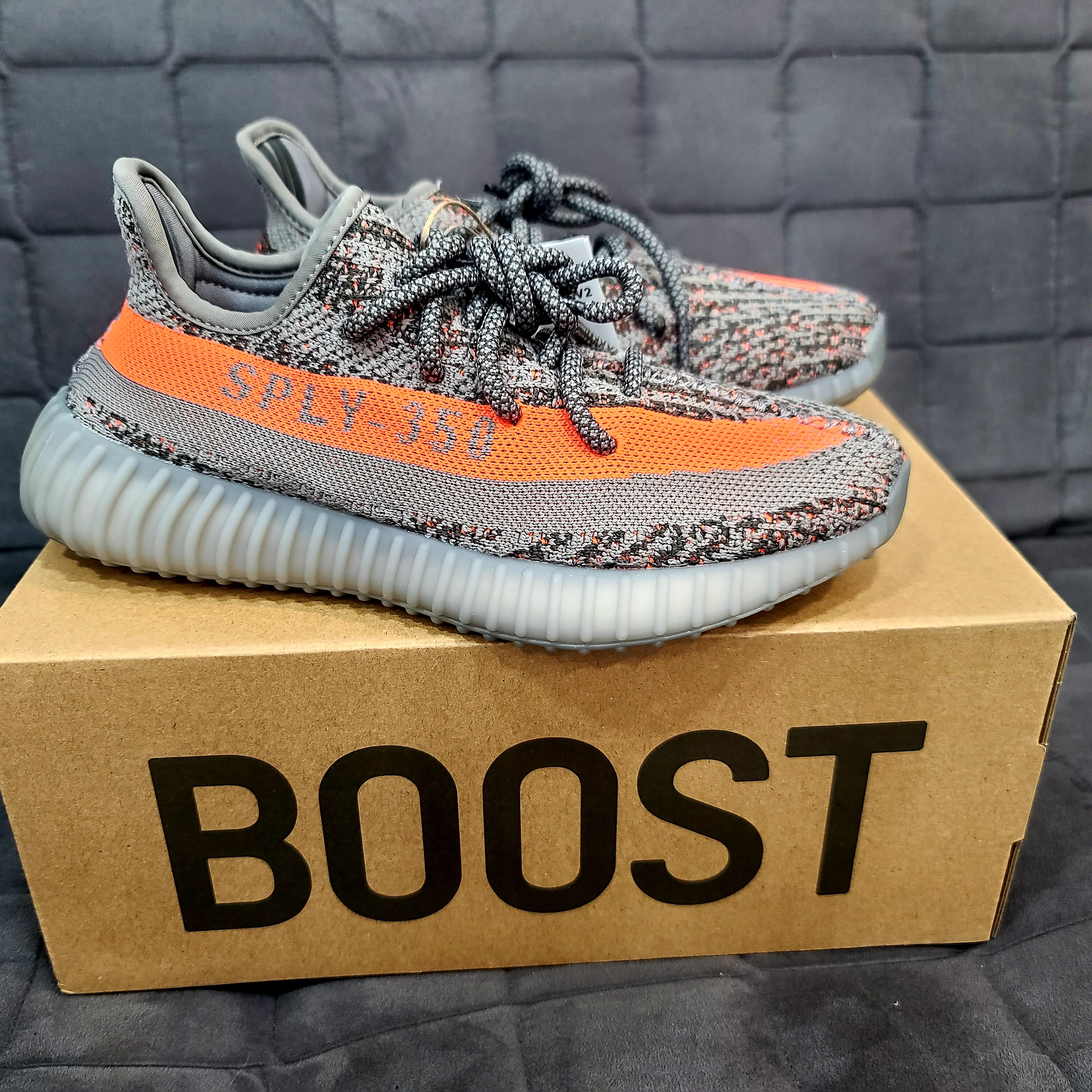 Adidas Yeezy Boost 350 V2 Beluga - Reflective 착용 스타일 - 2