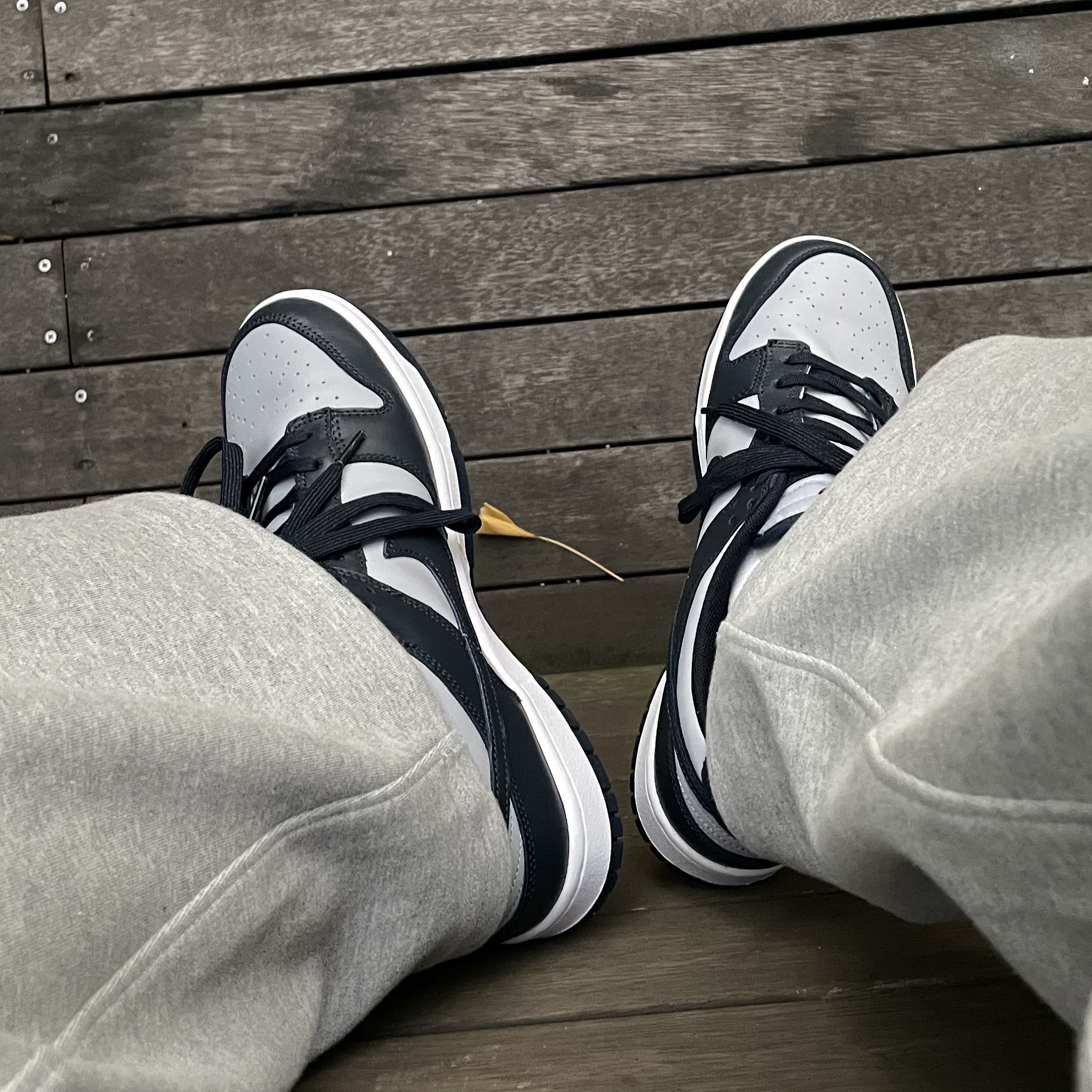 Nike Dunk Low Retro Championship Grey 착용 스타일