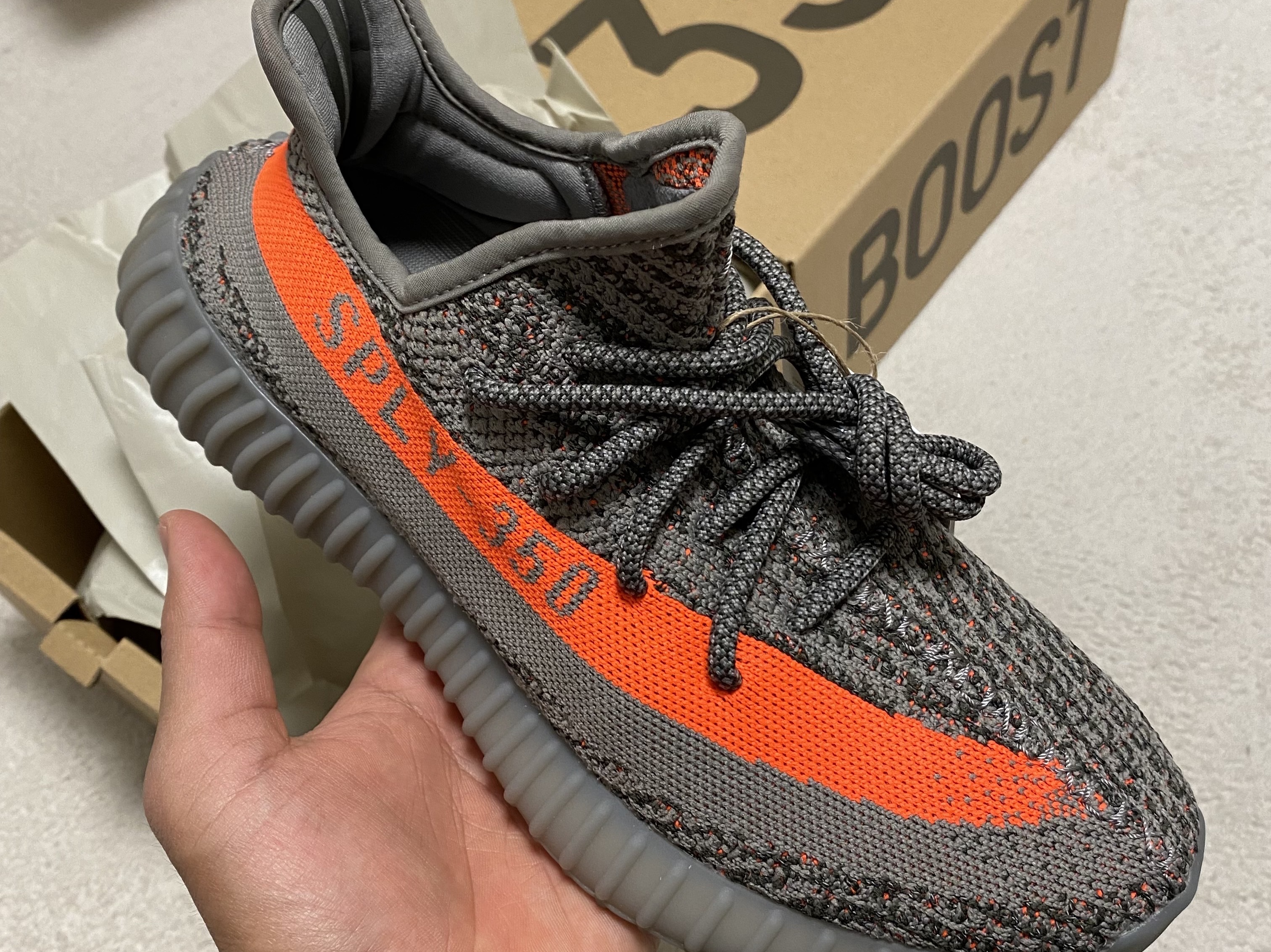 Adidas Yeezy Boost 350 V2 Beluga - Reflective 착용 스타일 - 5