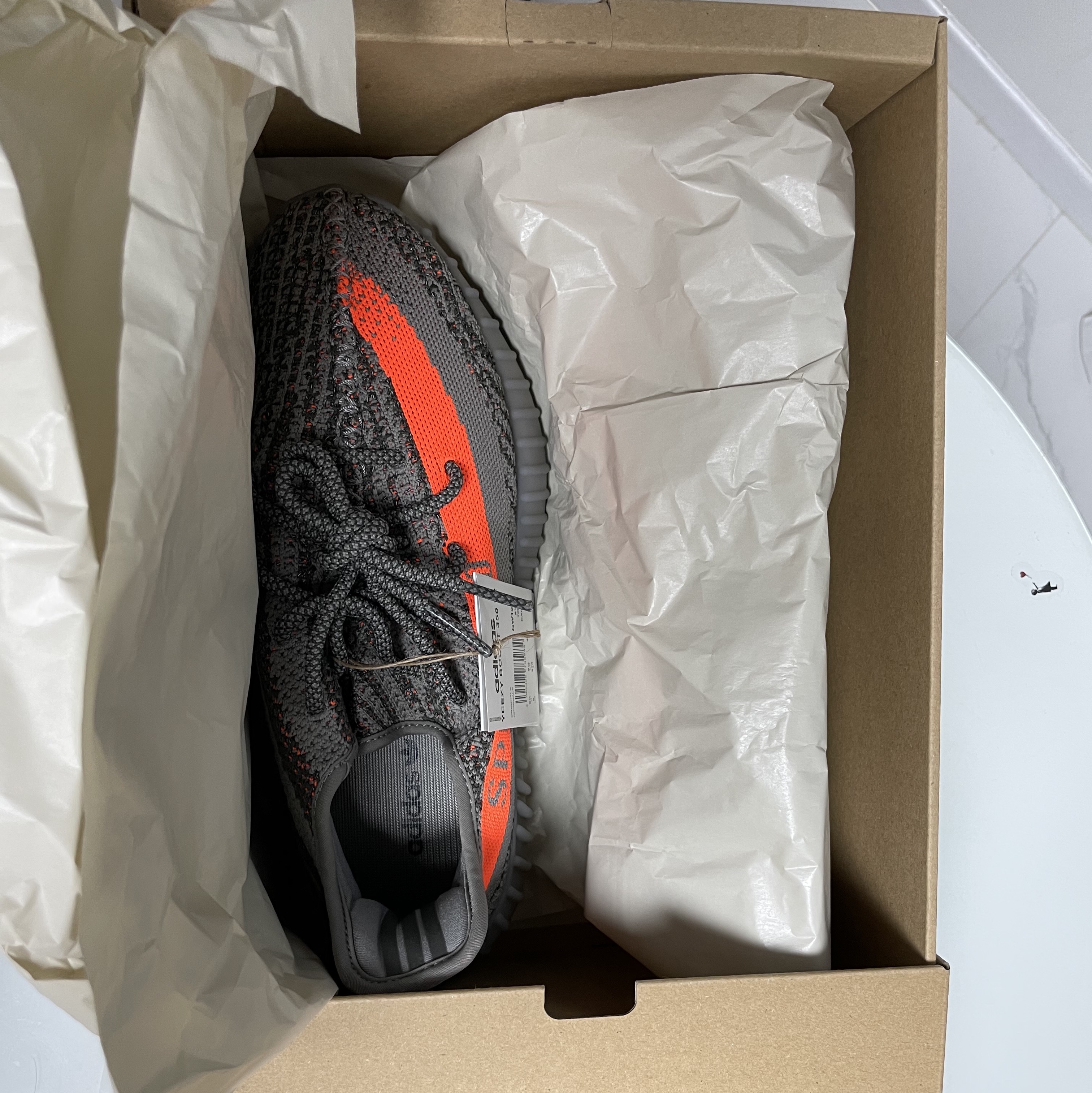 Adidas Yeezy Boost 350 V2 Beluga - Reflective 착용 스타일 - 3