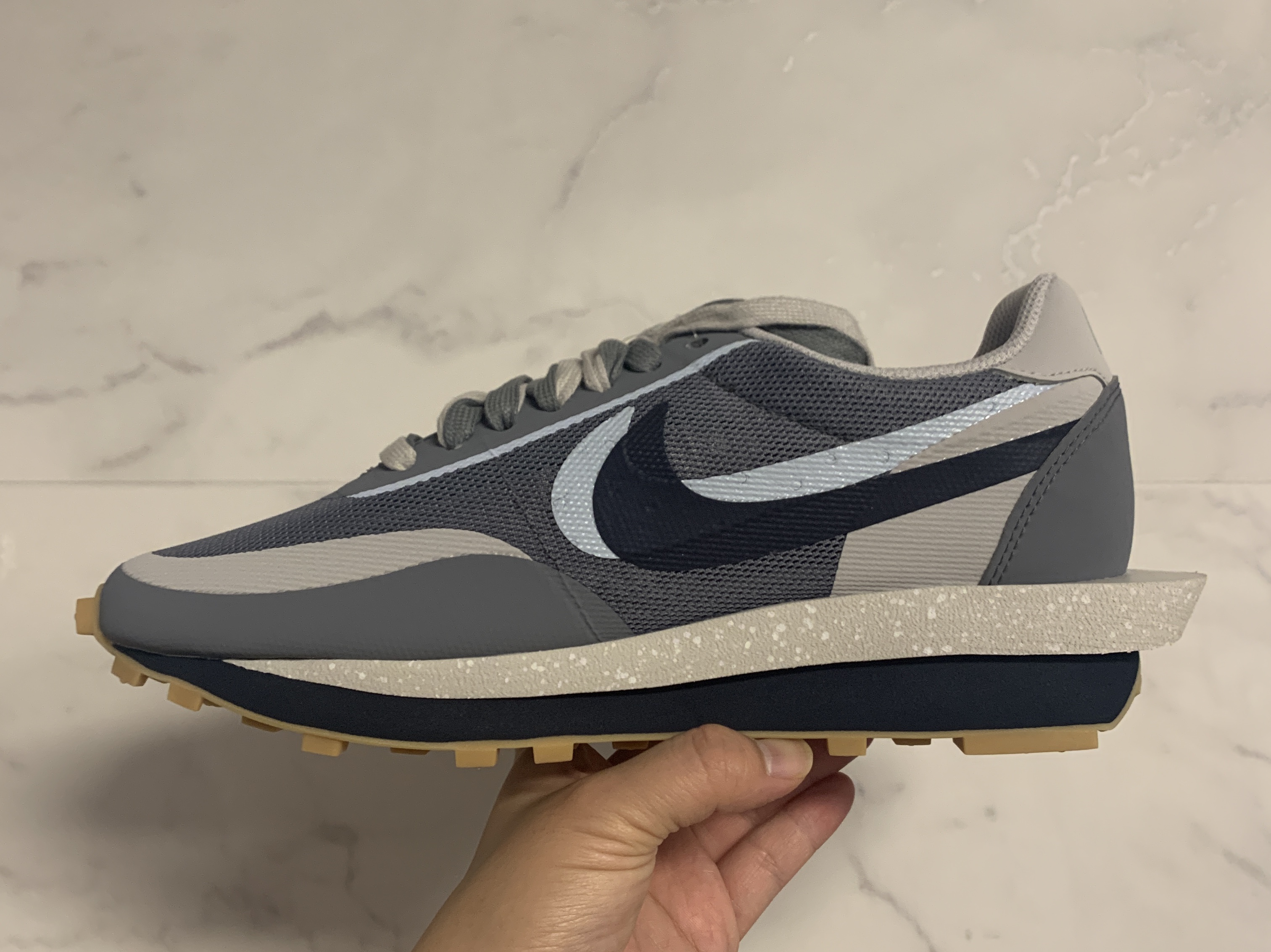 Nike x Sacai x Clot LDWaffle Cool Grey 착용 스타일 - 3