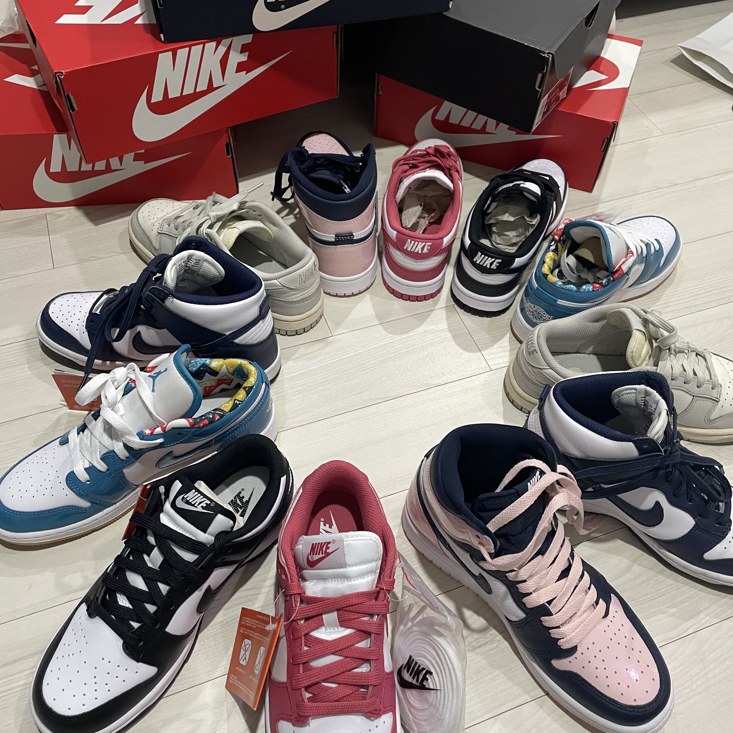 (W) Nike Dunk Low Archeo Pink, (W) Nike Dunk Low Black 착용 스타일 - 2